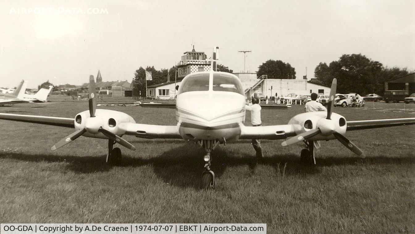 OO-GDA, Cessna 401A C/N 401A0029, Wevelgem 1974.