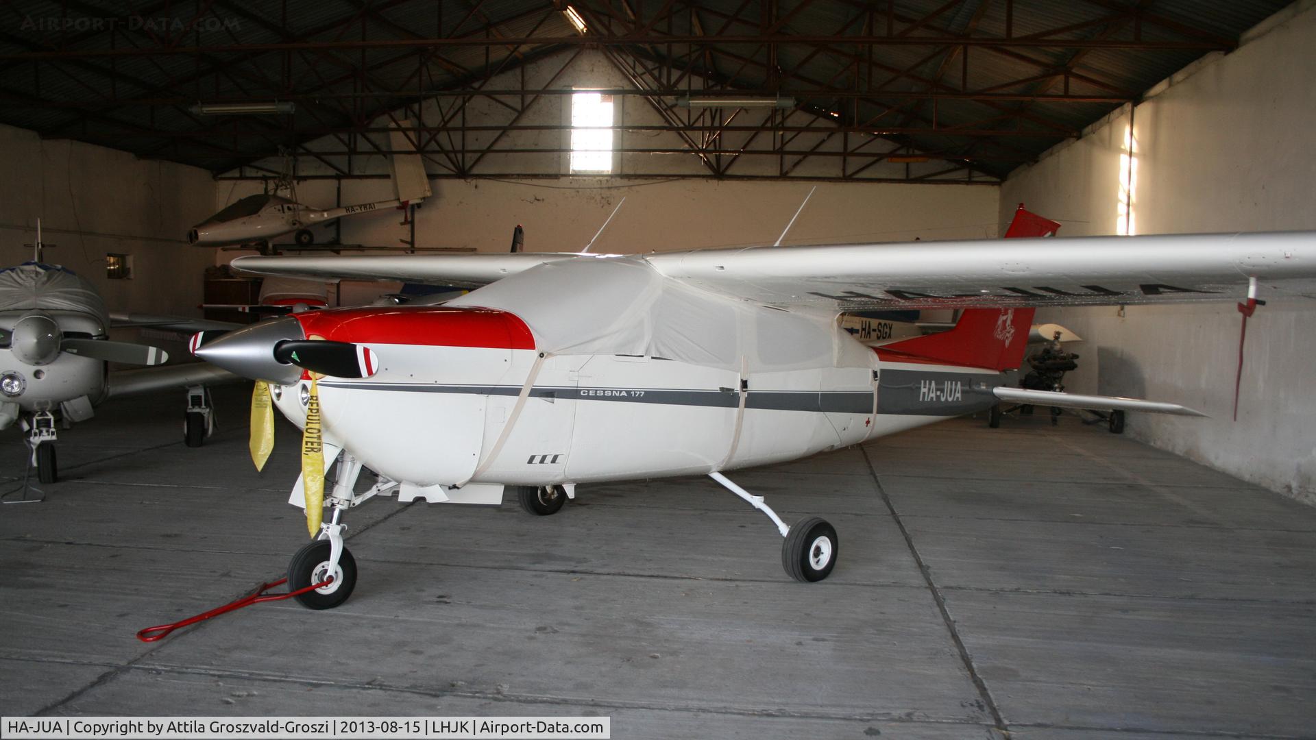 HA-JUA, 1976 Reims F177FG C/N 0140, Jakabszállás Airport, Hungary