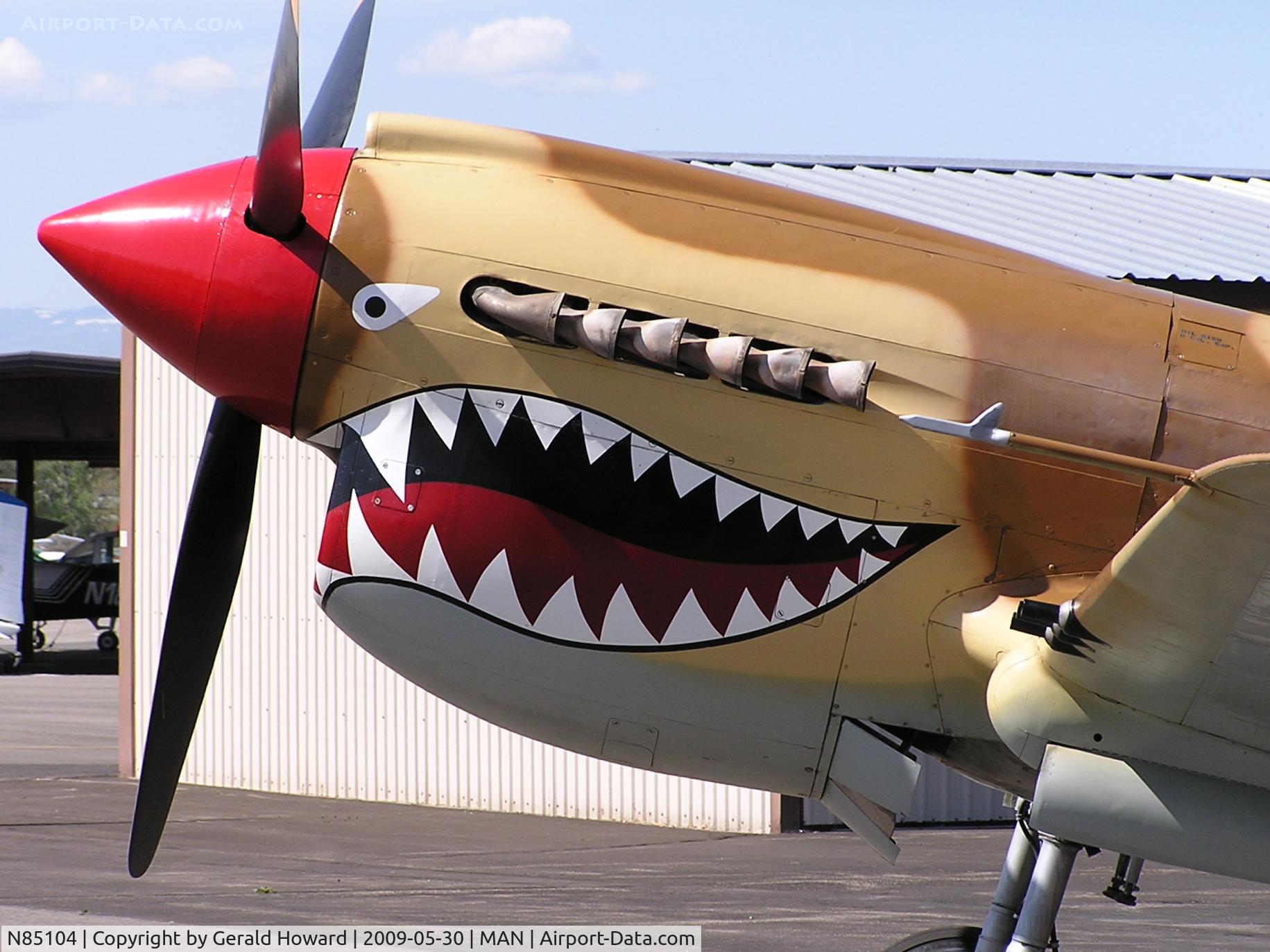 N85104, Curtiss P-40N-5CU Kittyhawk C/N 28954/F858, Nose paint.