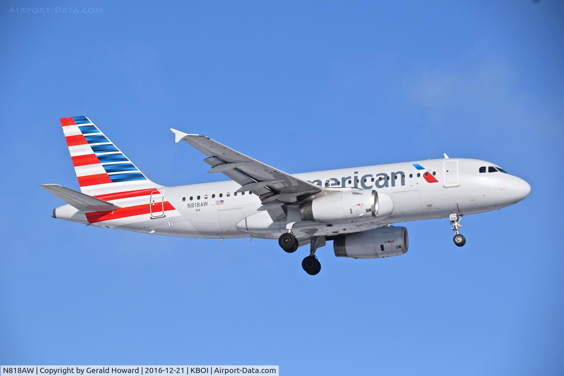 N818AW, 2000 Airbus A319-132 C/N 1375, Landing RWY 10L.