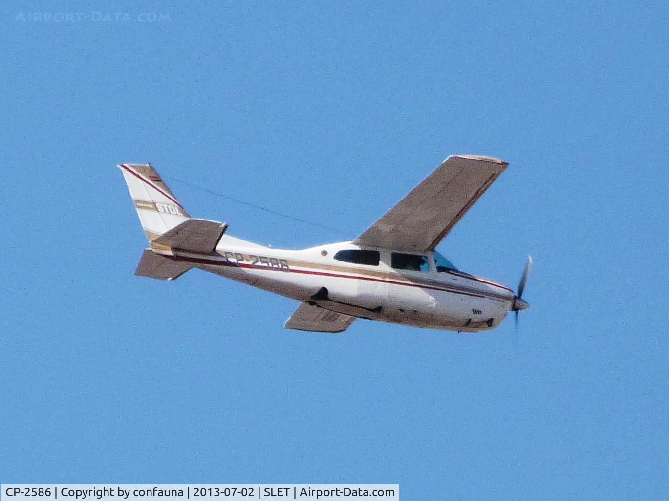 CP-2586, 1979 Cessna T210N Turbo Centurion C/N 21063171, leaving El Trompillo