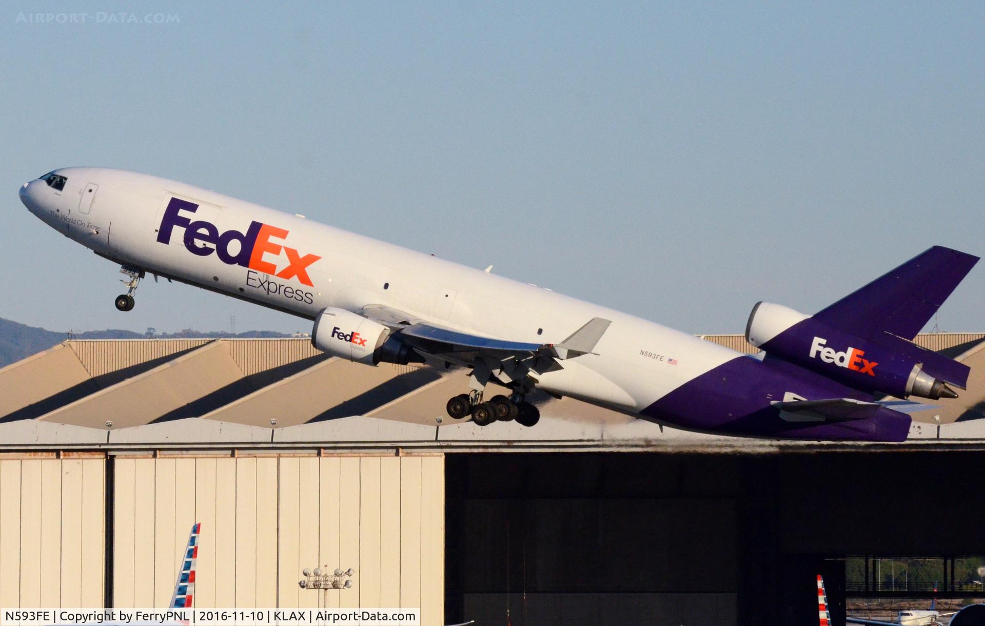 N593FE, 1992 McDonnell Douglas MD-11F C/N 48551, Fedex MD11F take-off.