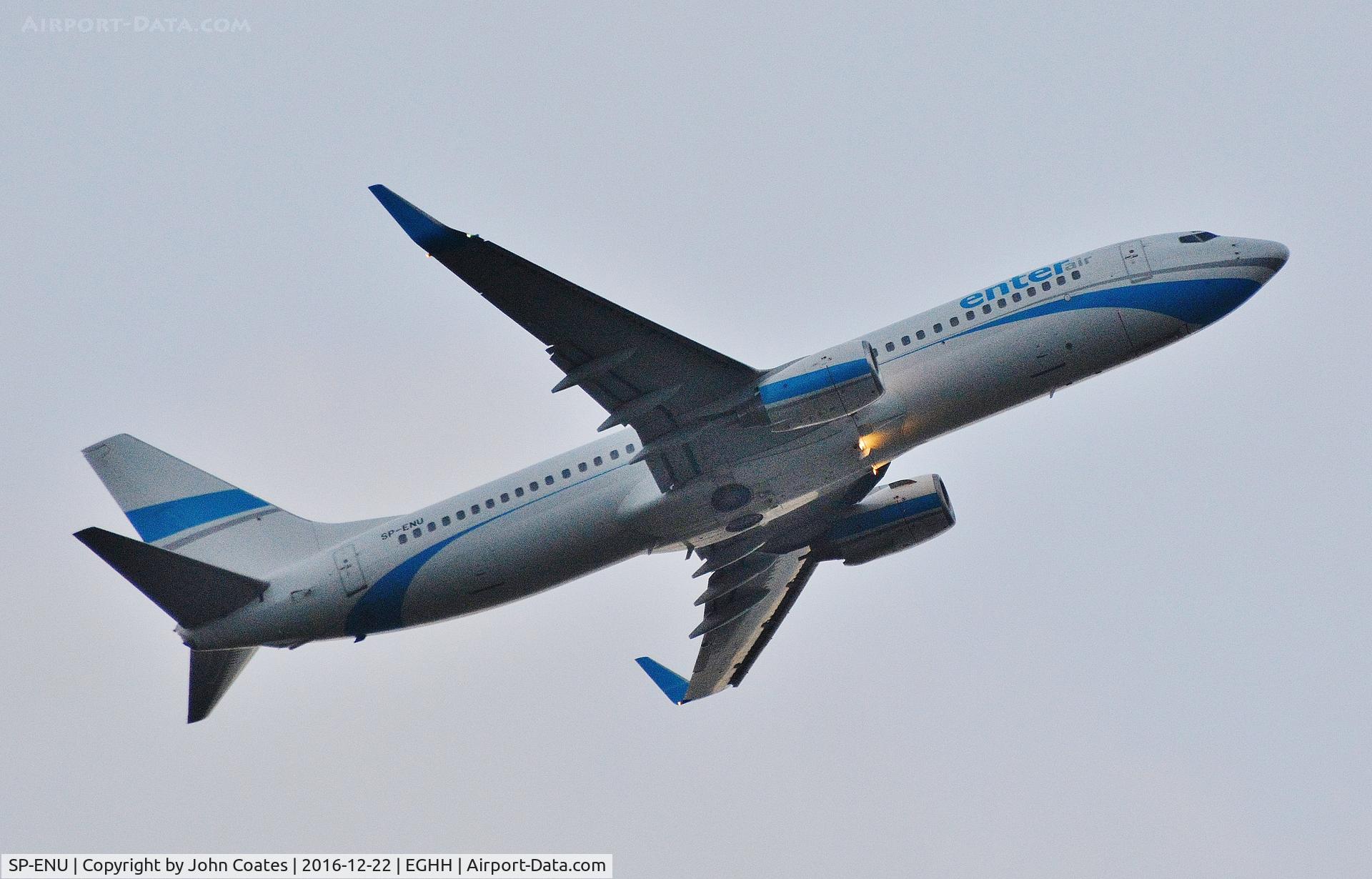 SP-ENU, 2001 Boeing 737-83N C/N 30675, Early morning departure on Santa flight