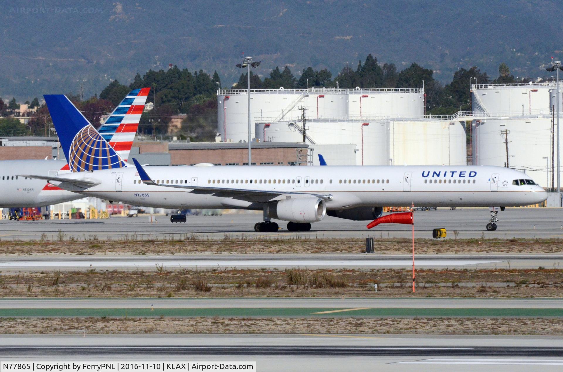 N77865, 2002 Boeing 757-33N C/N 32589, United B753