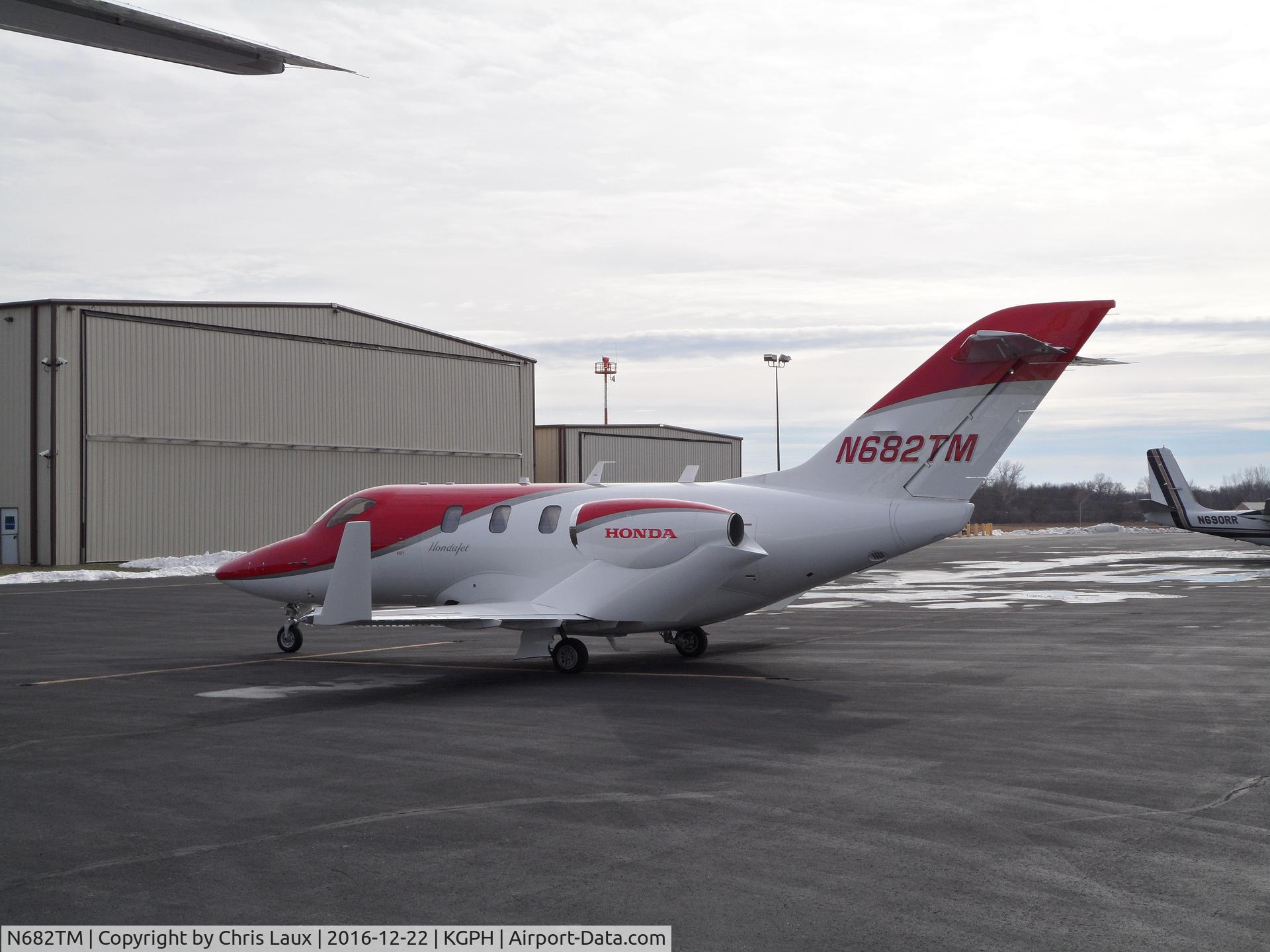 N682TM, 2016 Honda HA-420 HondaJet C/N 42000023, honda