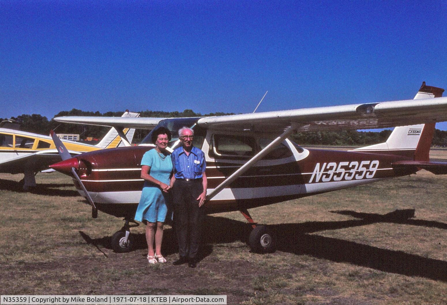 N35359, 1968 Cessna 172I C/N 17256733, Mom and Dad in a rented C-172, N35359, TEB to HVN, Jul 18 1971