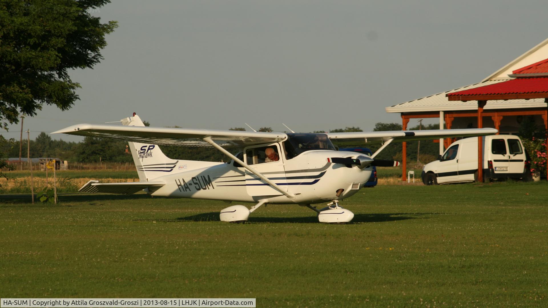 HA-SUM, 2003 Cessna 172S C/N 172S9470, Jakabszállás Airport, Hungary