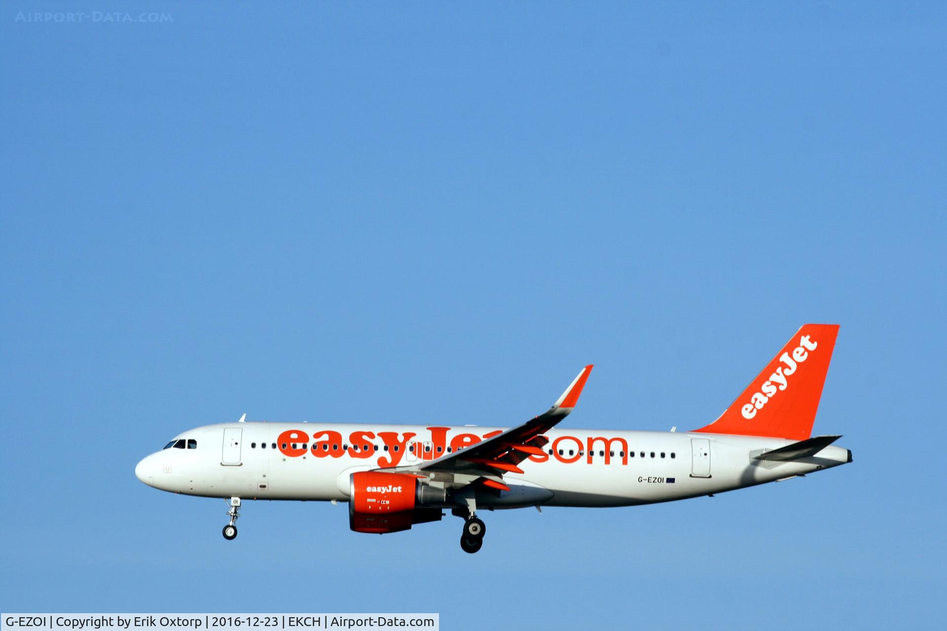 G-EZOI, 2015 Airbus A320-214 C/N 6562, G-EZOI landing rw 22L