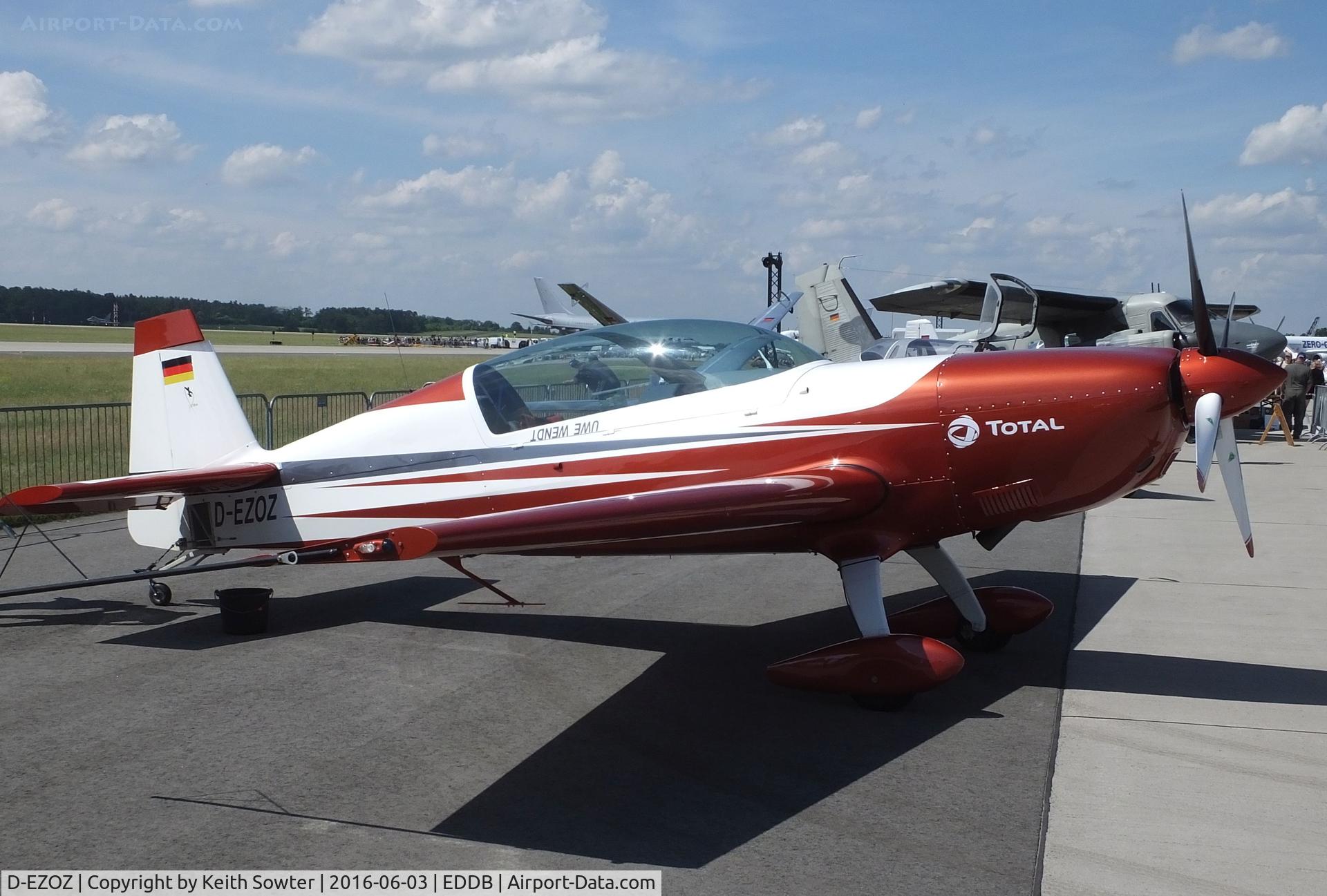 D-EZOZ, Extra EA-300L C/N 029, At the Berlin ILA Airshow 2016