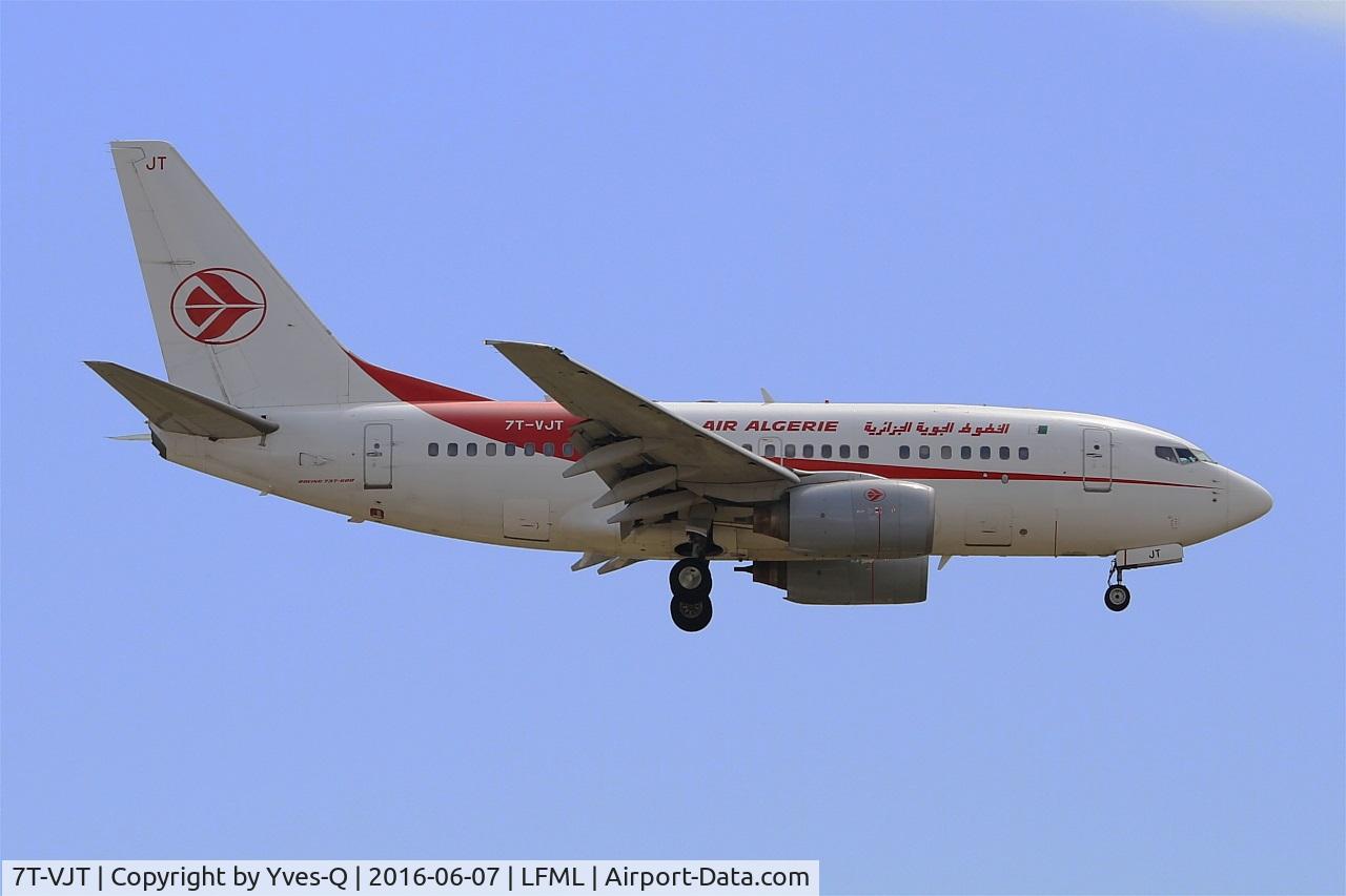 7T-VJT, 2002 Boeing 737-6D6 C/N 30546, Boeing 737-6D6, Short approach Rwy 32R, Marseille-Provence Airport (LFML-MRS)