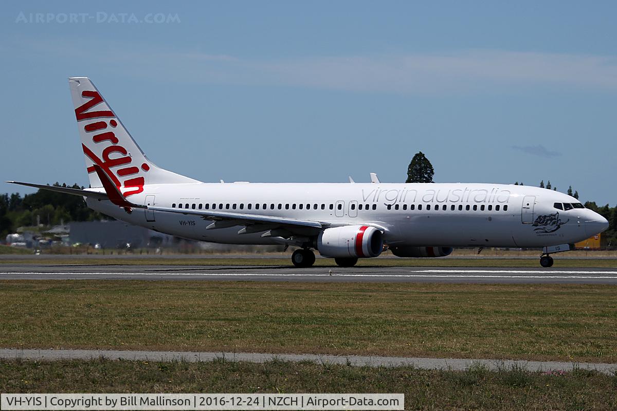 VH-YIS, 2012 Boeing 737-8FE C/N 39926, away home to Aussie