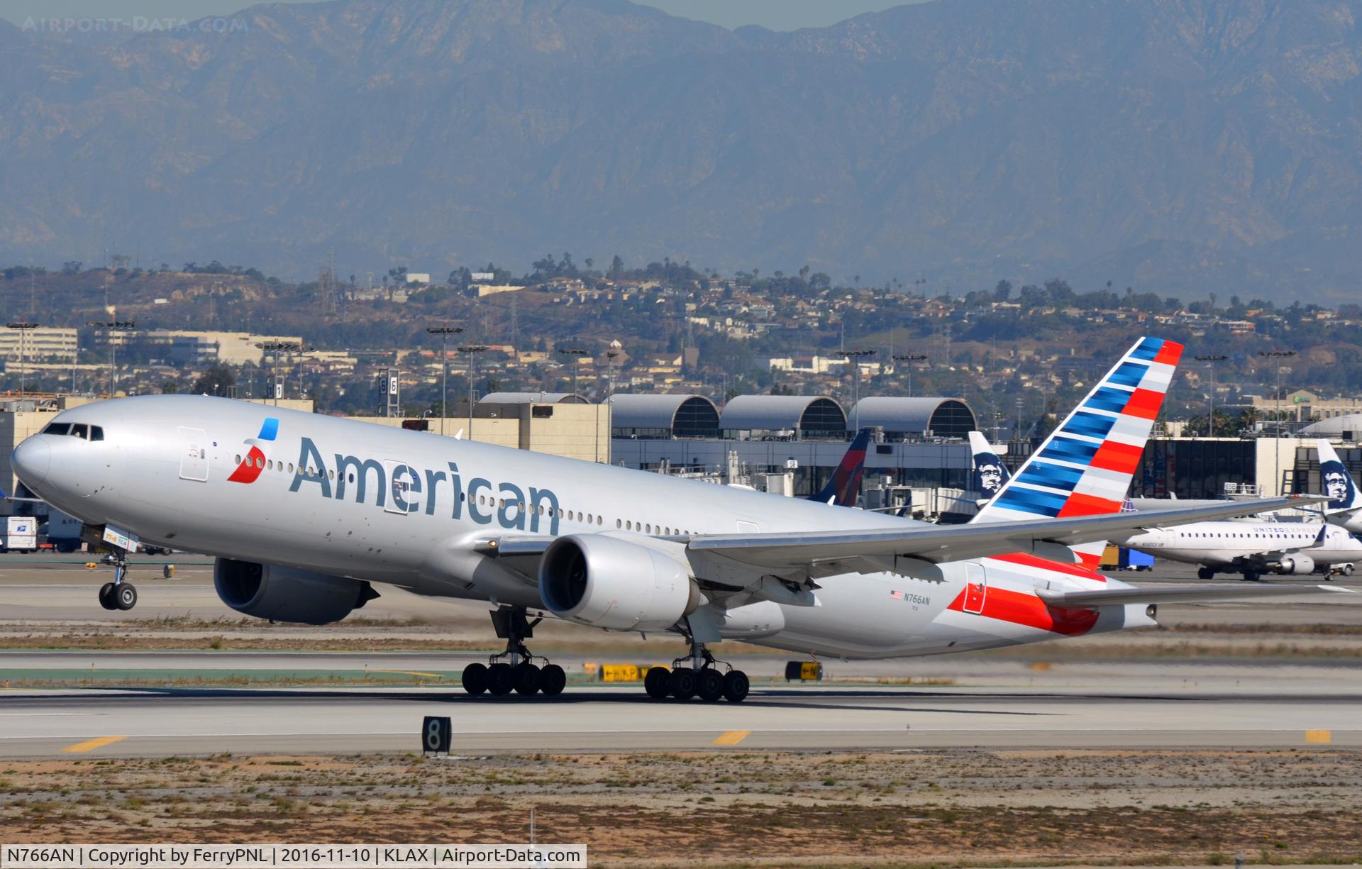 N766AN, 2003 Boeing 777-223/ER C/N 32880, American B772 rotating