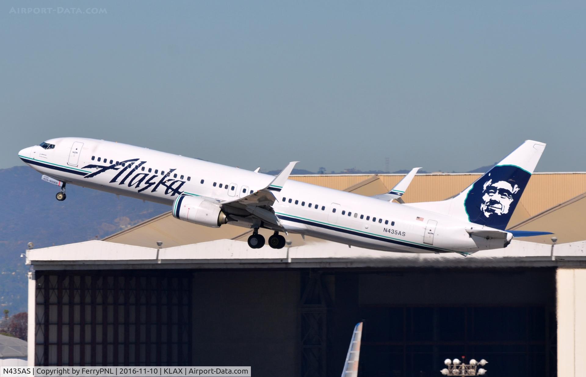 N435AS, 2013 Boeing 737-990/ER C/N 43292, Alaska B739 lifting-off.