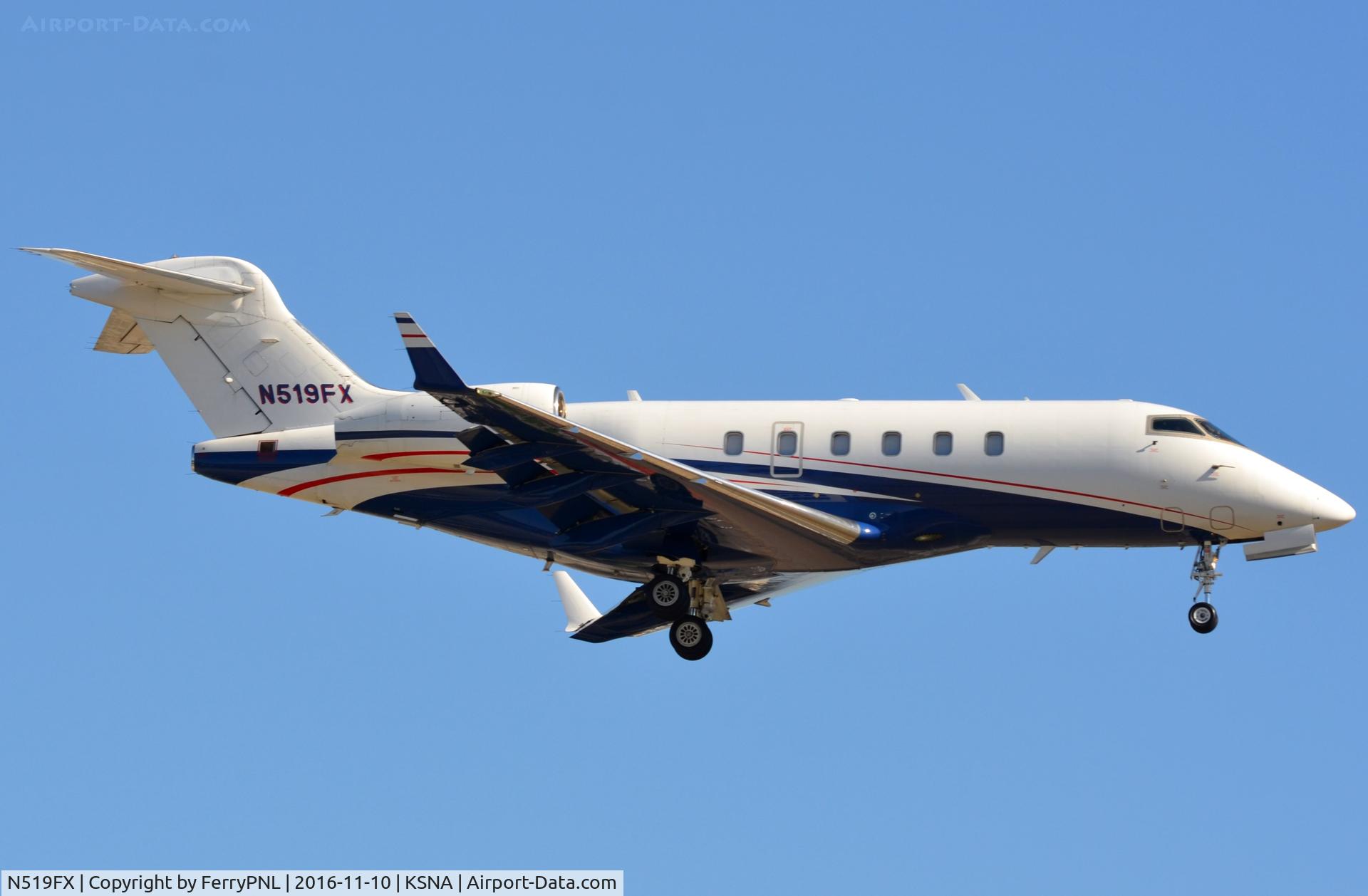 N519FX, 2005 Bombardier Challenger 300 (BD-100-1A10) C/N 20055, Flexjets Challenger 300 arriving in SNA