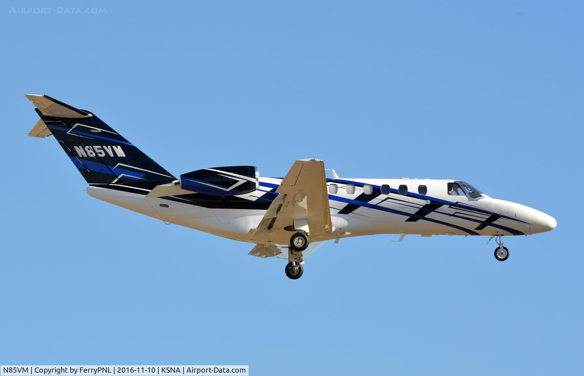 N85VM, 2016 Cessna 525B CitationJet Cj3+ C/N 525B-0491, Nice paint job on this new CJ3