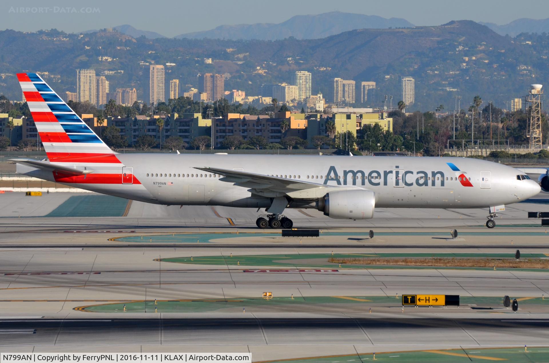 N799AN, 2001 Boeing 777-223 C/N 30258, American B772