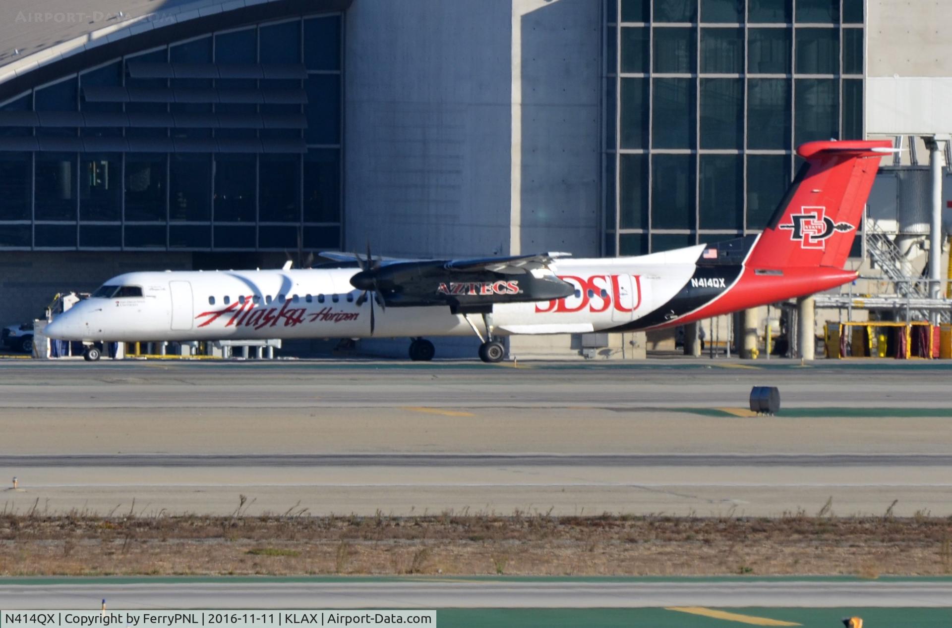 N414QX, 2002 Bombardier DHC-8-402 Dash 8 C/N 4061, Alaska DHC8