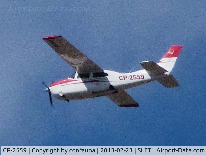 CP-2559, 1976 Cessna 210L Centurion C/N 21061531, Leaving to El Trompillo