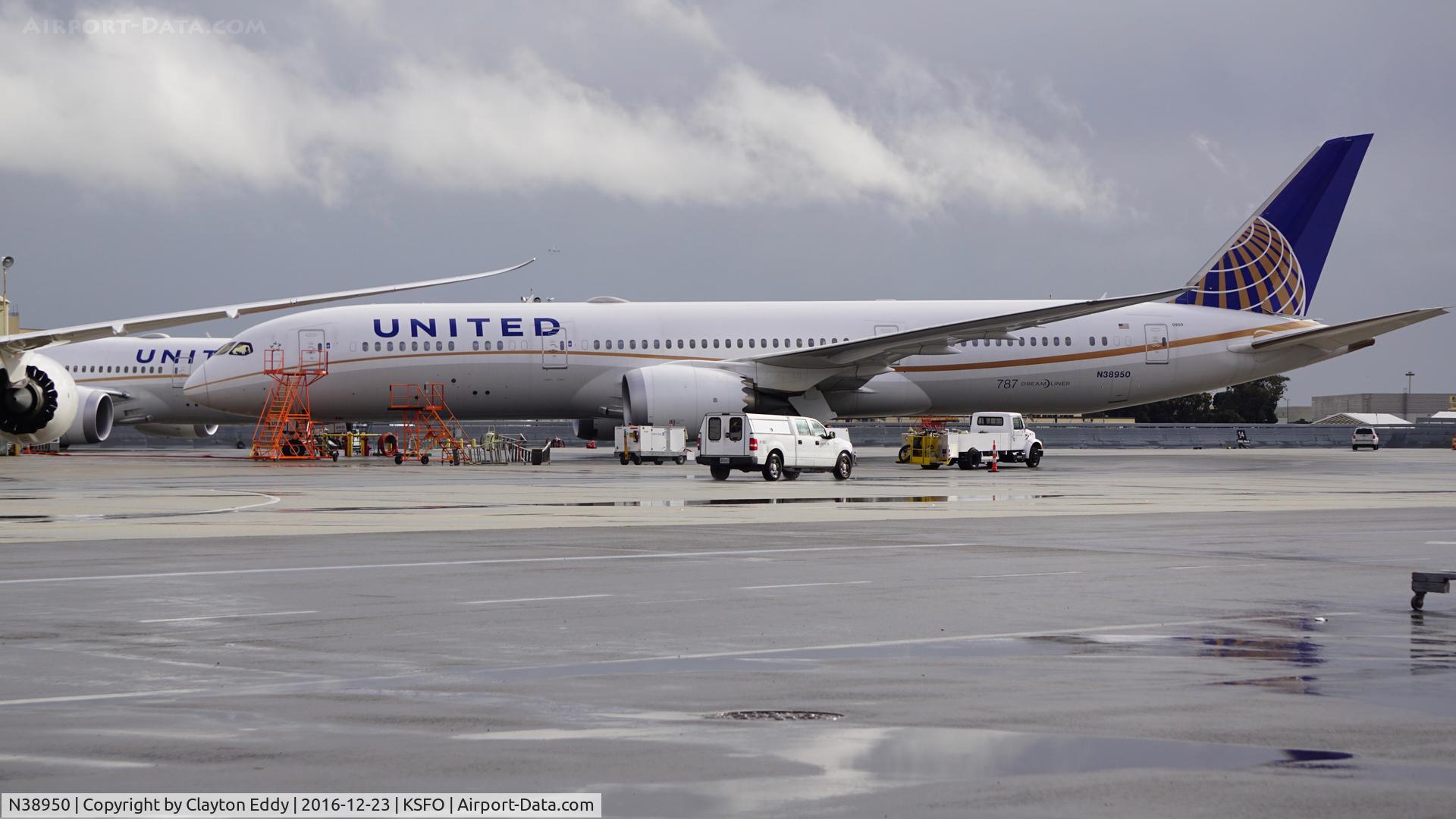 N38950, 2014 Boeing 787-9 Dreamliner Dreamliner C/N 36401, SFO 2016