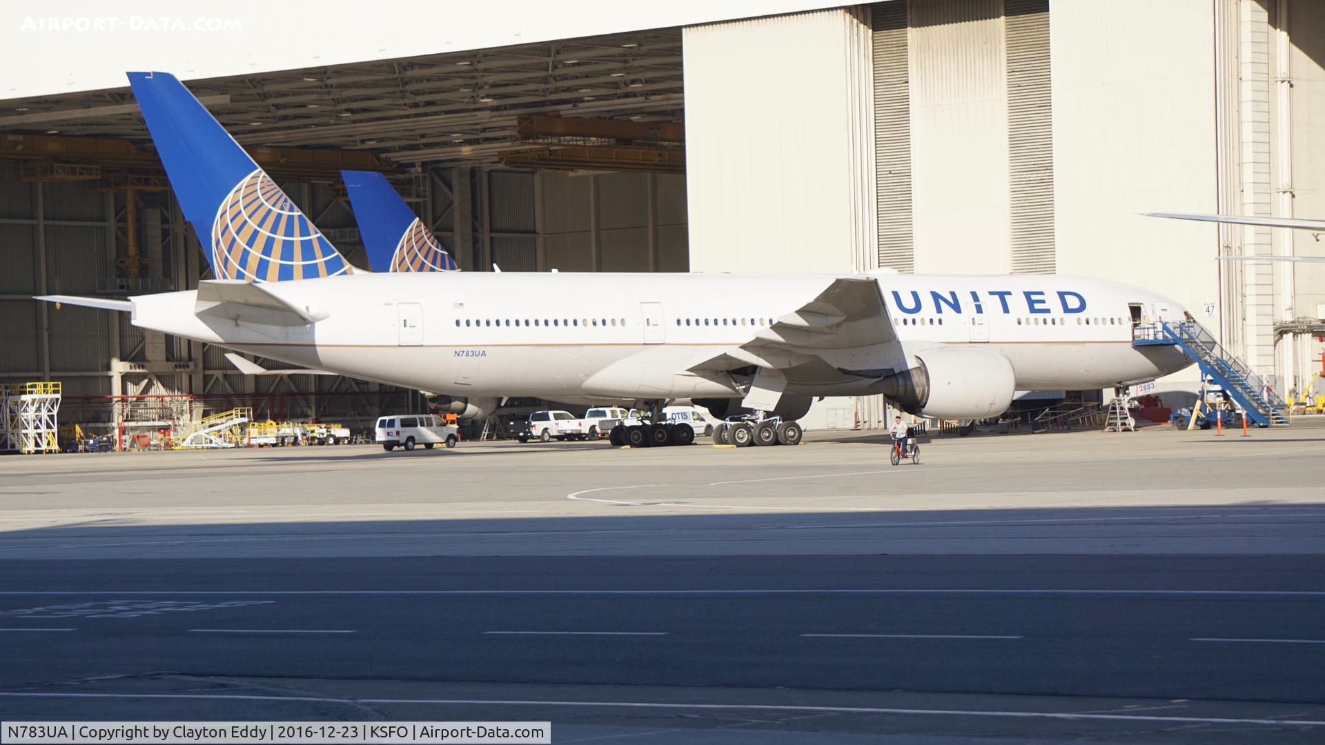 N783UA, 1997 Boeing 777-222/ER C/N 26950, SFO 2016