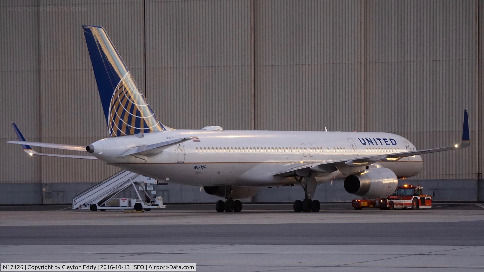 N17126, 1998 Boeing 757-224 C/N 27566, SFO 2016