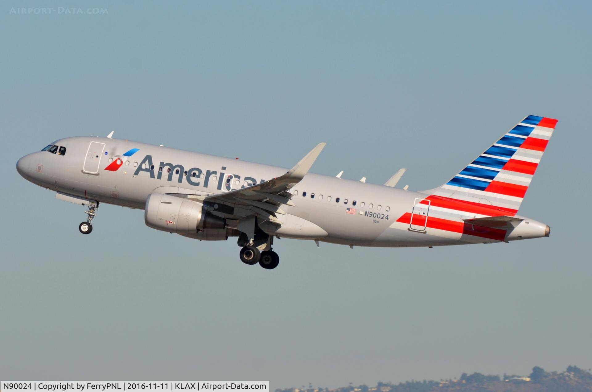 N90024, 2014 Airbus A319-115 C/N 6384, American A319 departing LAX