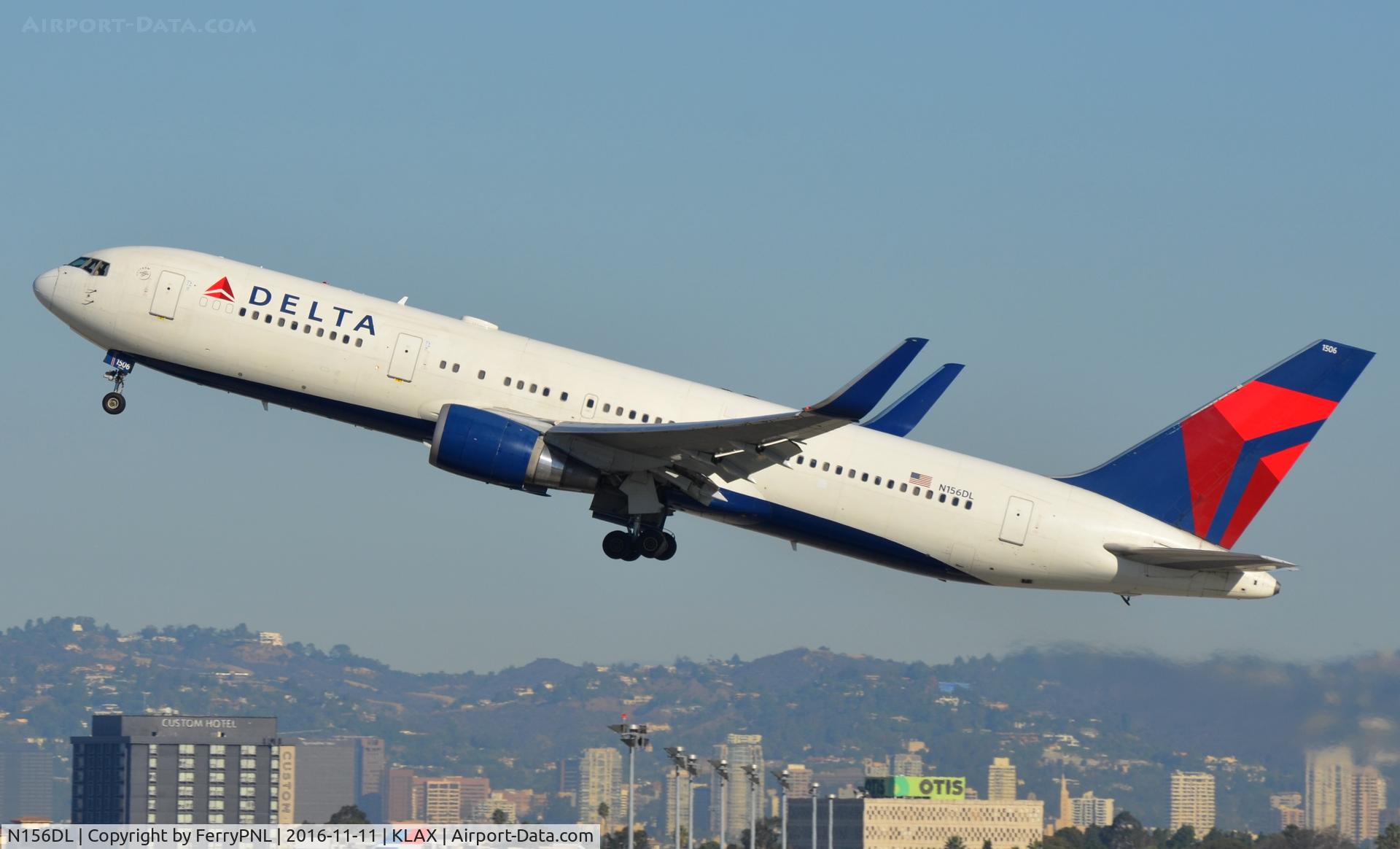 N156DL, 1991 Boeing 767-3P6 C/N 25354, Delta B763 taking-off.