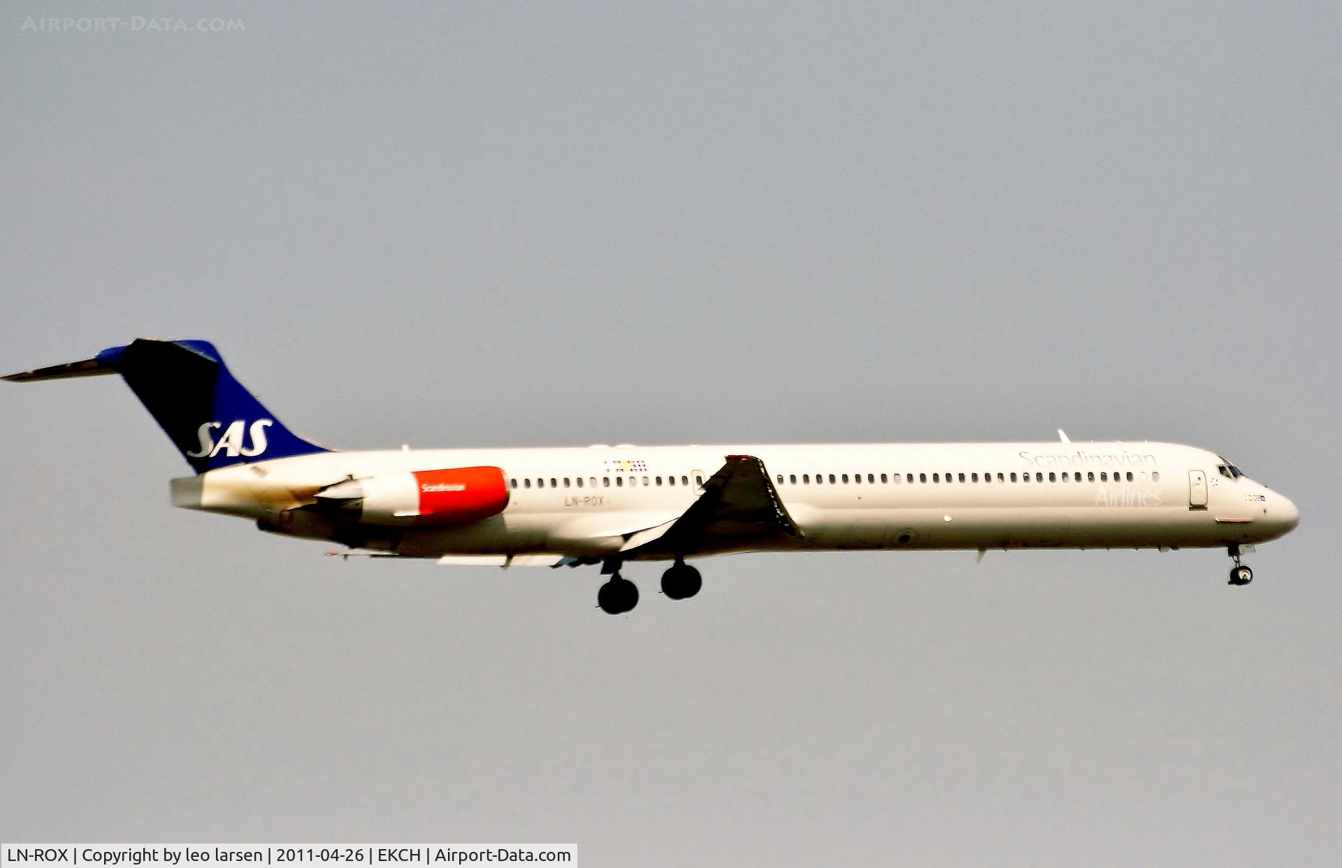 LN-ROX, 1988 McDonnell Douglas MD-82 (DC-9-82) C/N 49603, Copenhagen 26.4.11