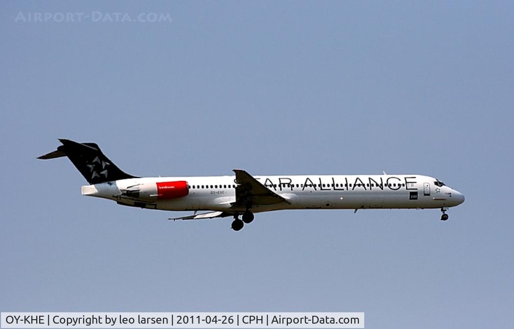 OY-KHE, 1988 McDonnell Douglas MD-82 (DC-9-82) C/N 49604, Copenhagen 26.4.11