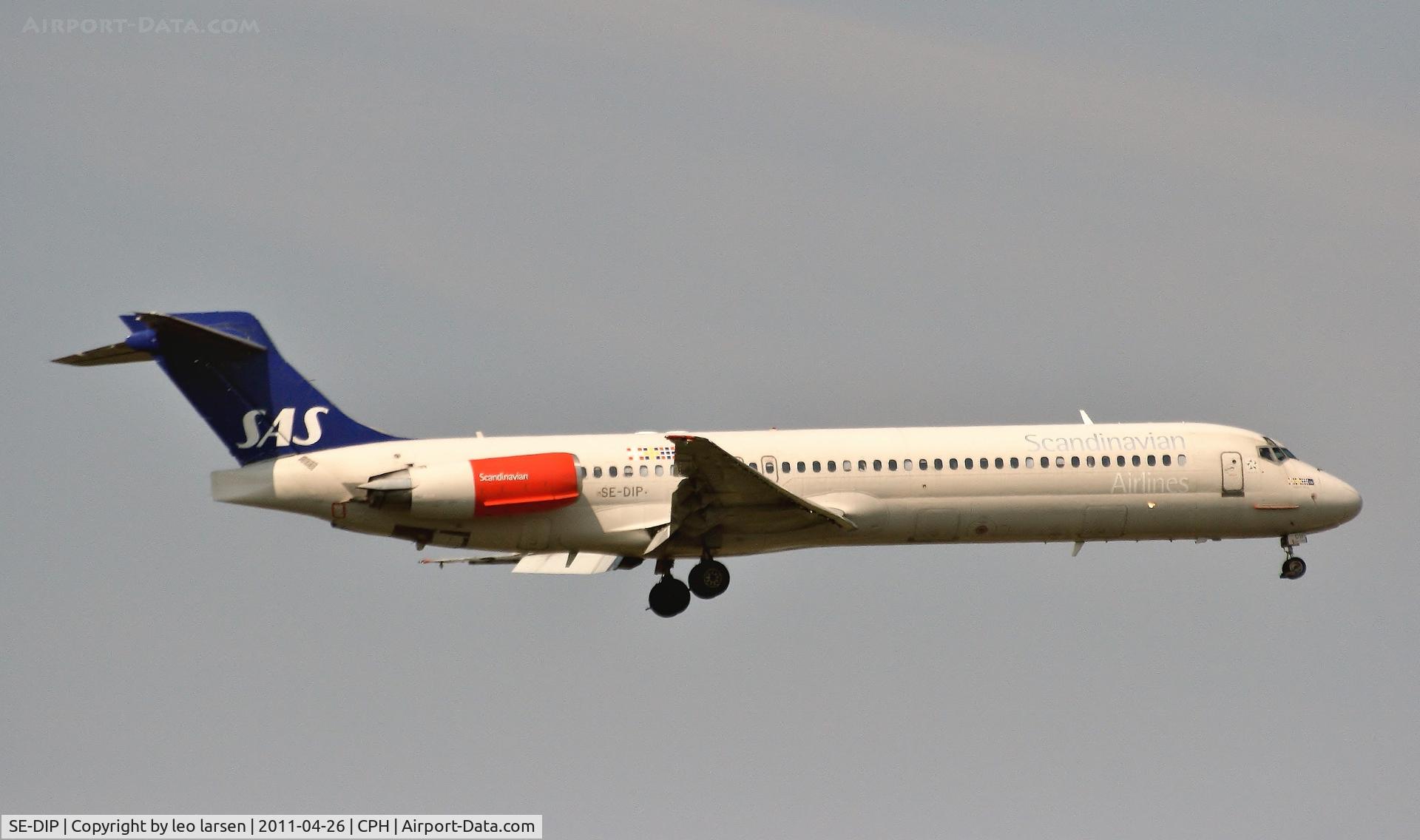 SE-DIP, 1991 McDonnell Douglas MD-87 (DC-9-87) C/N 53010, Copenhagen 26.4.11