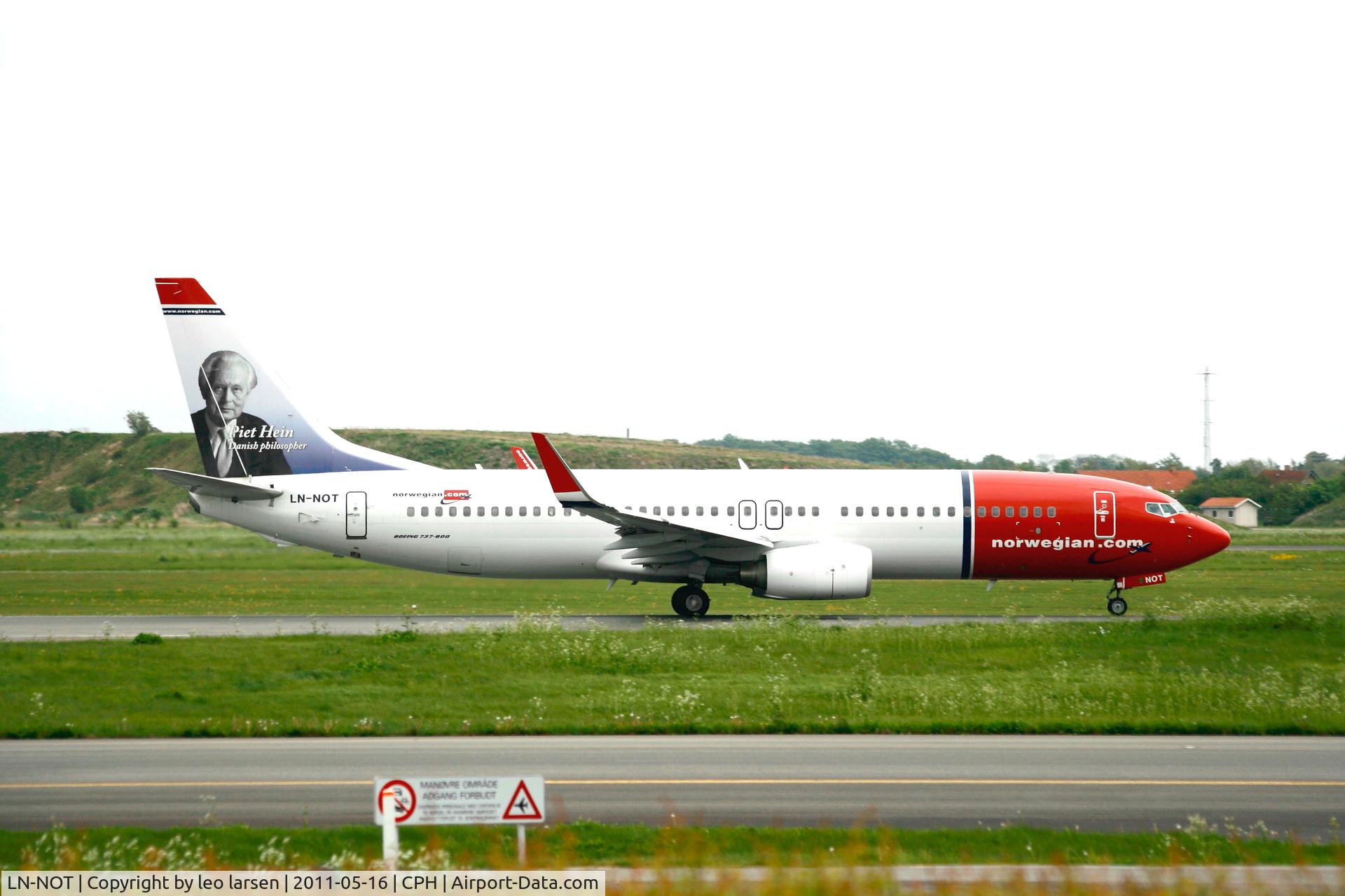 LN-NOT, 2010 Boeing 737-8JP C/N 37816, Copenhagen 15.5.11