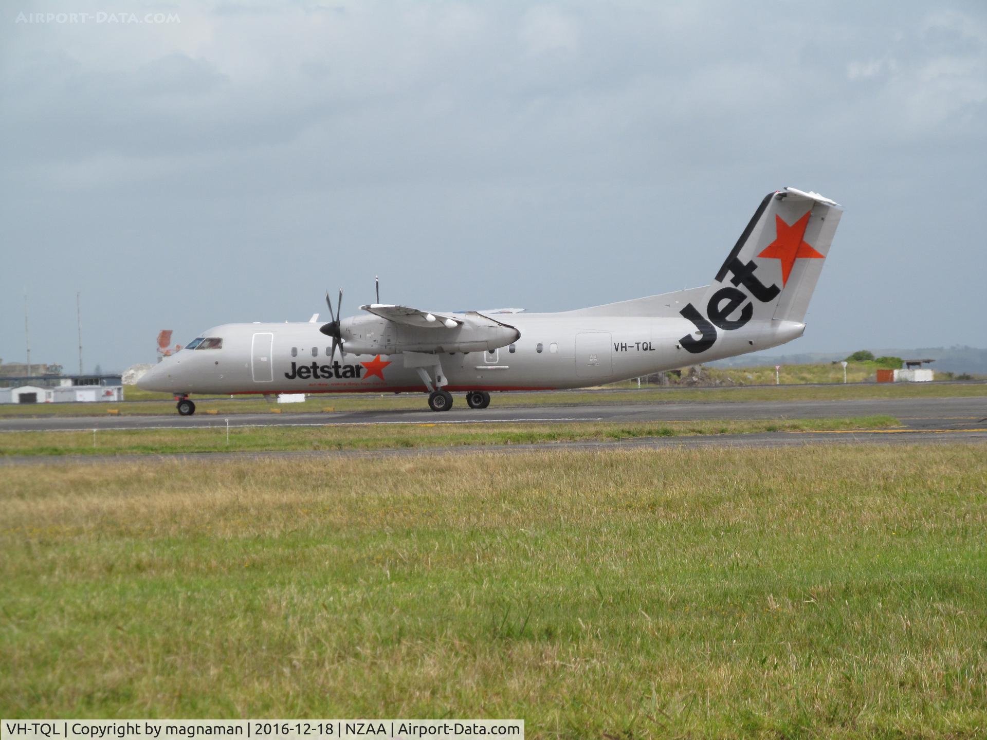 VH-TQL, 2004 De Havilland Canada DHC-8-315Q Dash 8 C/N 603, on taxyway