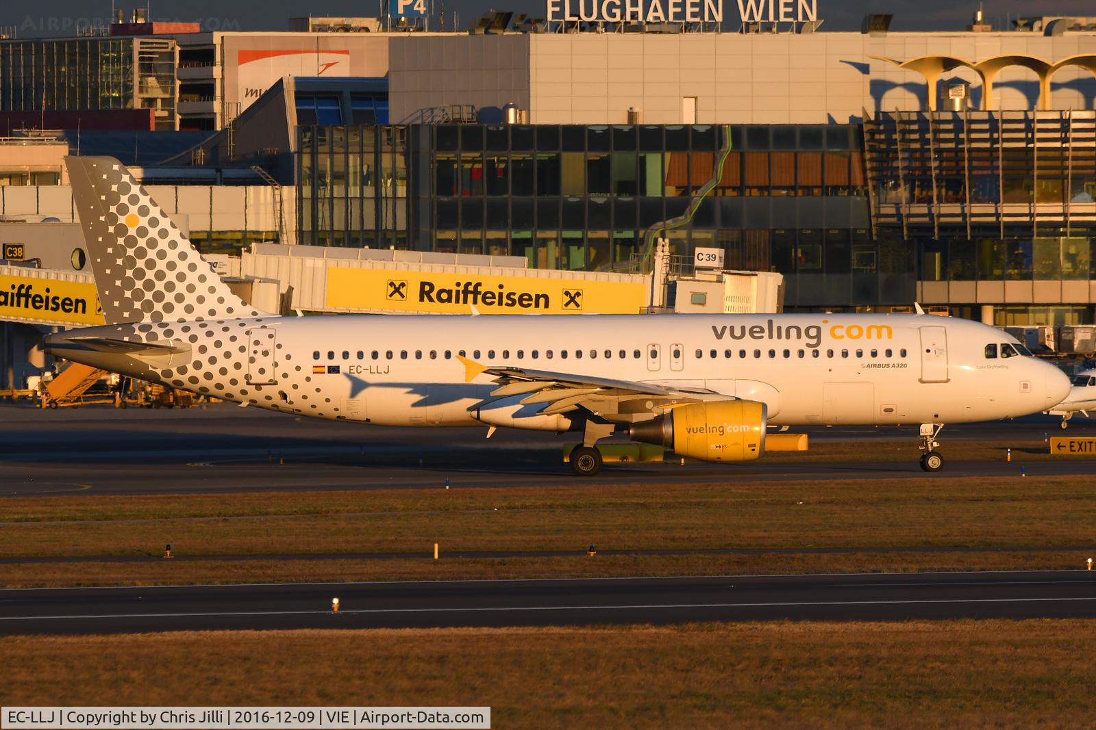 EC-LLJ, 2011 Airbus A320-214 C/N 4661, Vueling