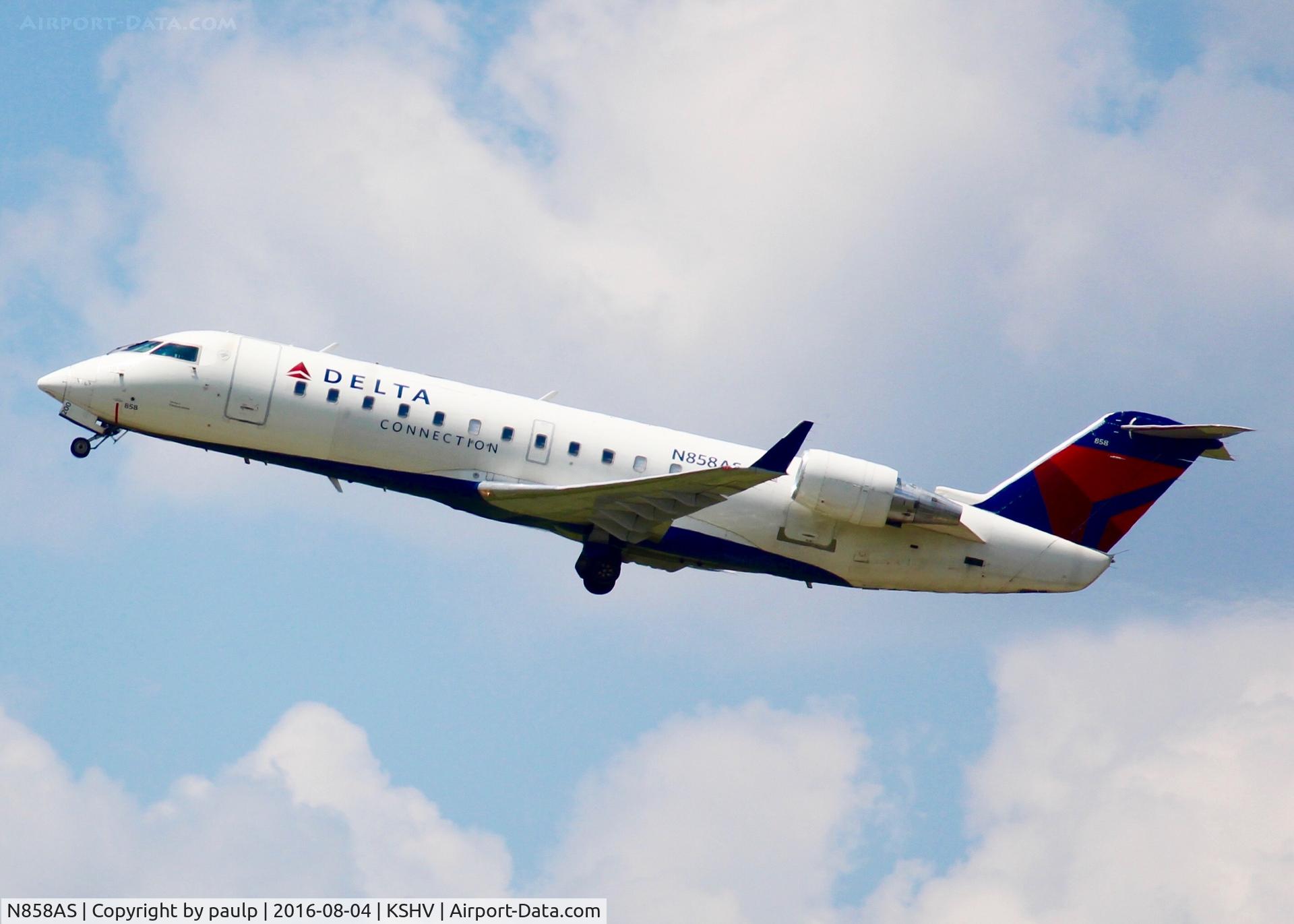 N858AS, 2000 Bombardier CRJ-200ER (CL-600-2B19) C/N 7417, At Shreveport Regional.