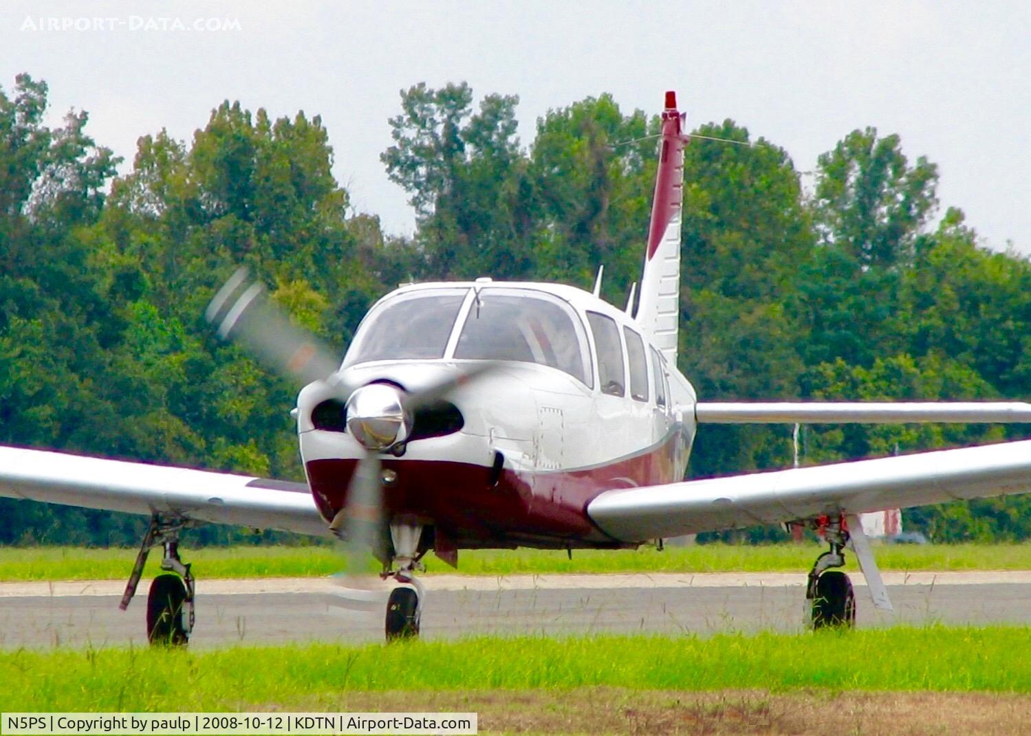 N5PS, Piper PA-32R-300 Cherokee Lance C/N 32R-7780188, At Downtown Shreveport.