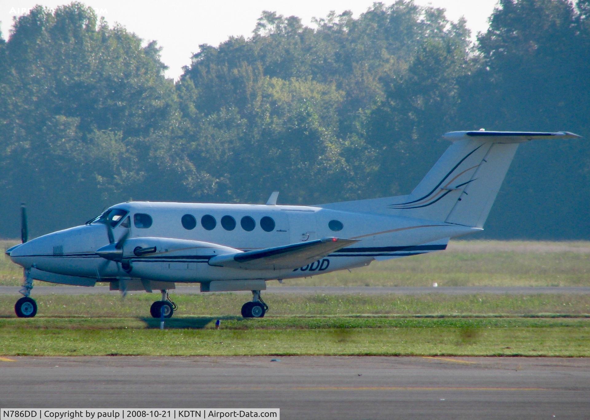N786DD, 1984 Beech B200 King Air C/N BB-1171, At Downtown Shreveport.
