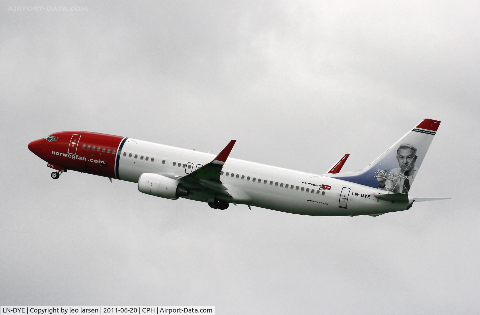 LN-DYE, 2010 Boeing 737-8JP C/N 39003, Copenhagen 20.6.11 
