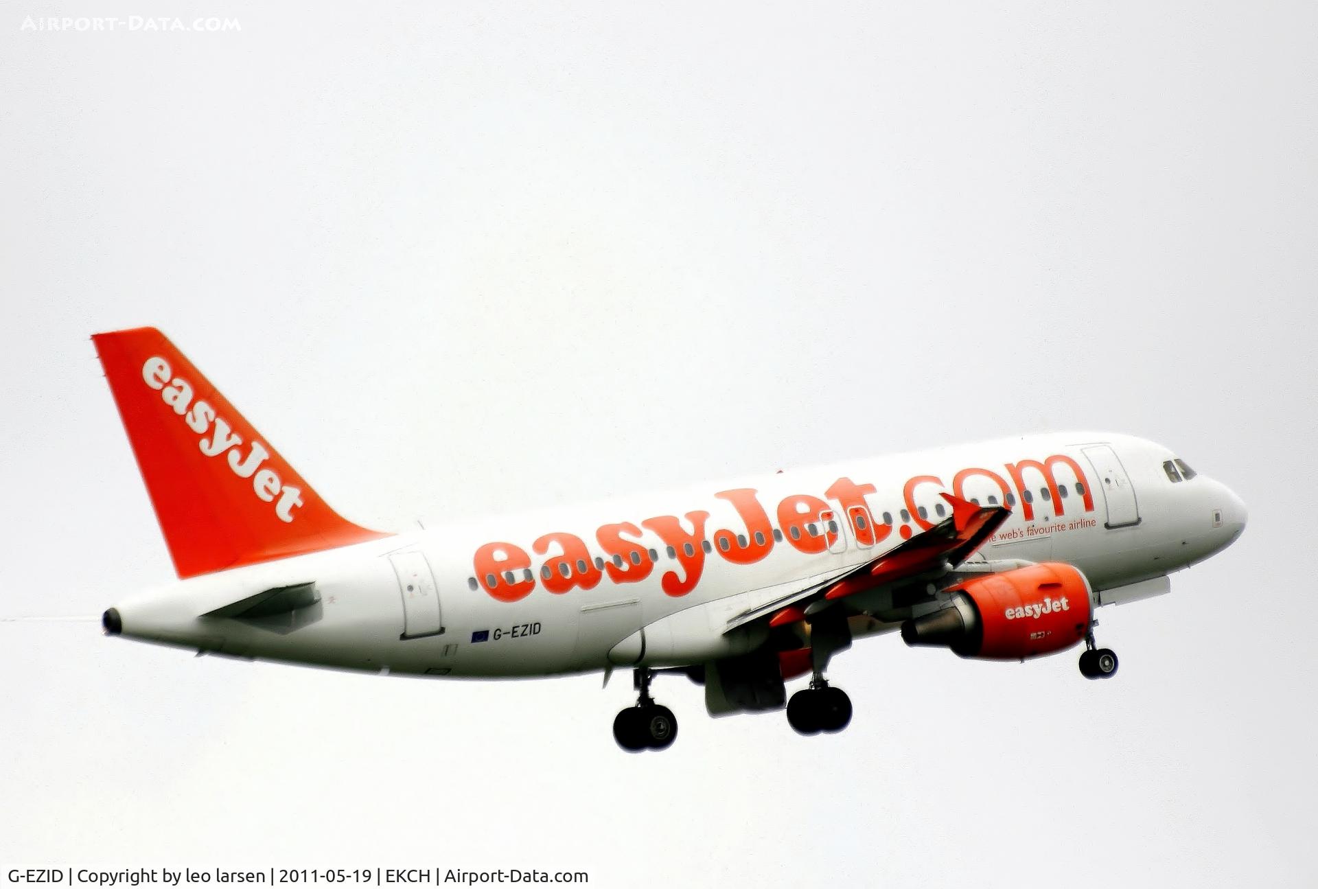 G-EZID, 2005 Airbus A319-111 C/N 2442, Copenhagen 19.5.11