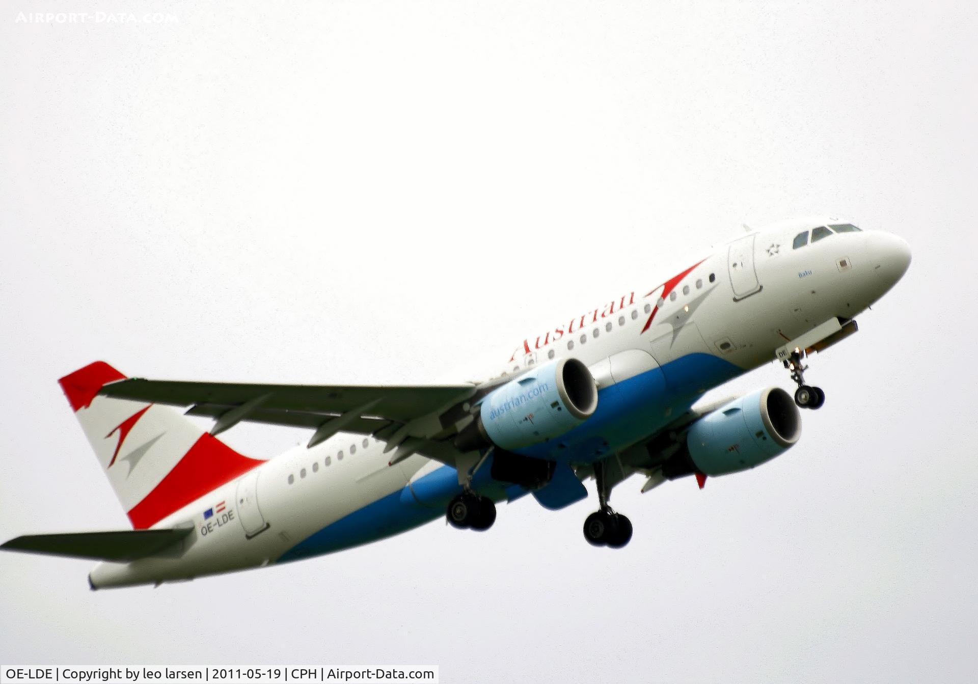 OE-LDE, 2005 Airbus A319-112 C/N 2494, Copenhagen 19.5.11