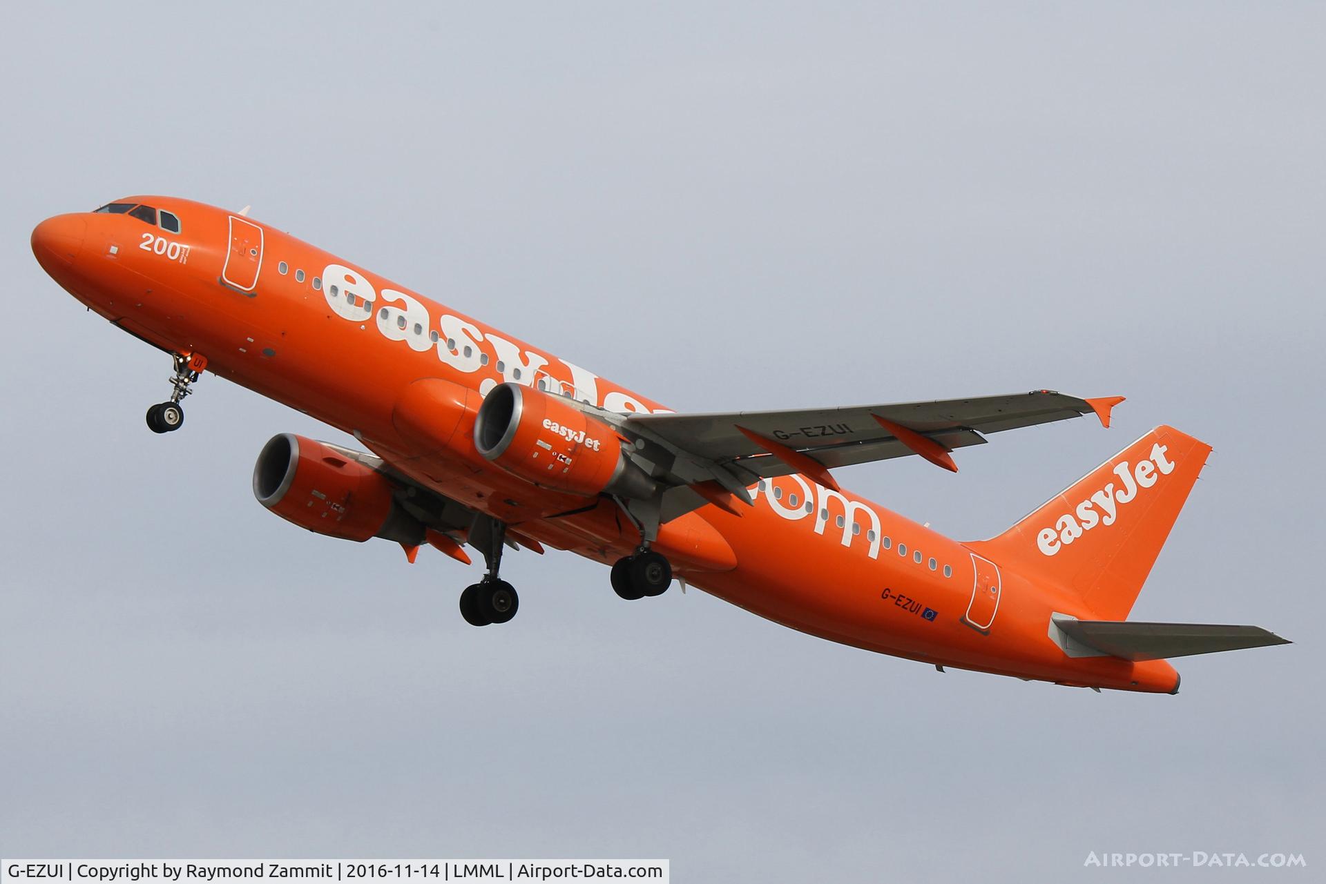 G-EZUI, 2011 Airbus A320-214 C/N 4721, A320 G-EZUI in special colours being the 200th aircraft for Easyjet.