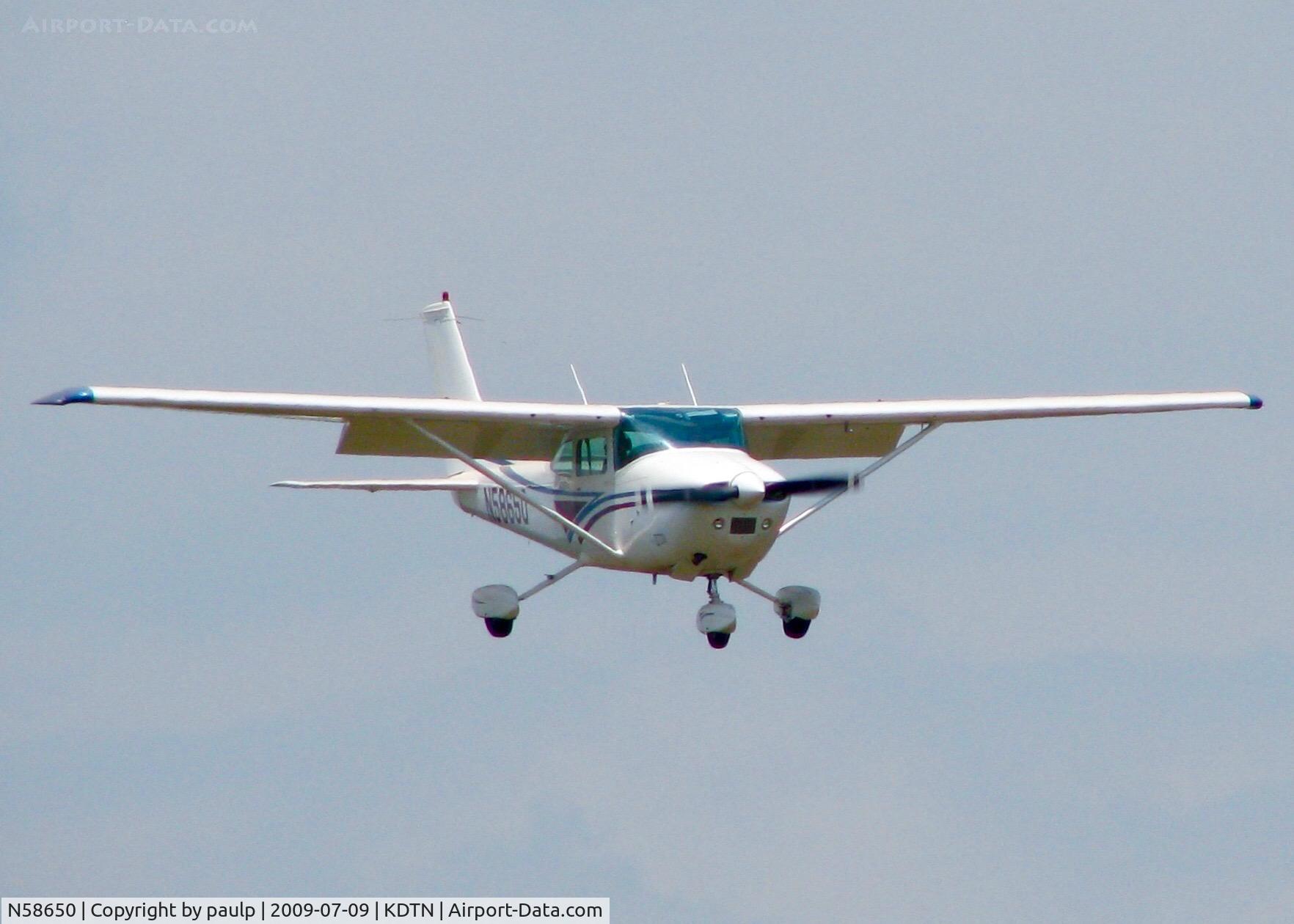 N58650, 1973 Cessna 182P Skylane C/N 18262205, At Downtown Shreveport.