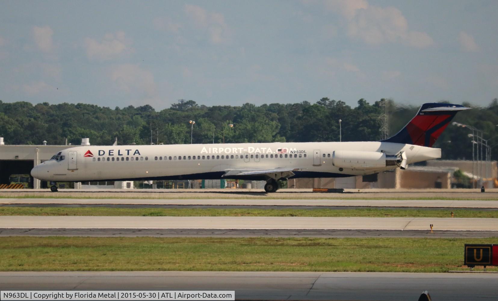 N963DL, 1990 McDonnell Douglas MD-88 C/N 49982, Delta
