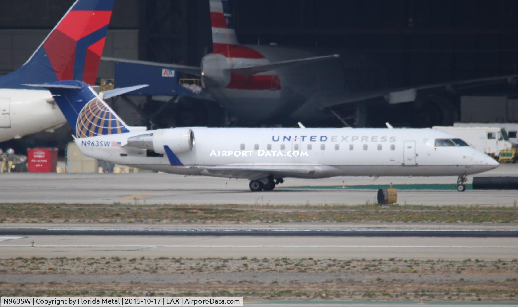 N963SW, 2003 Bombardier CRJ-200LR (CL-600-2B19) C/N 7865, United Express