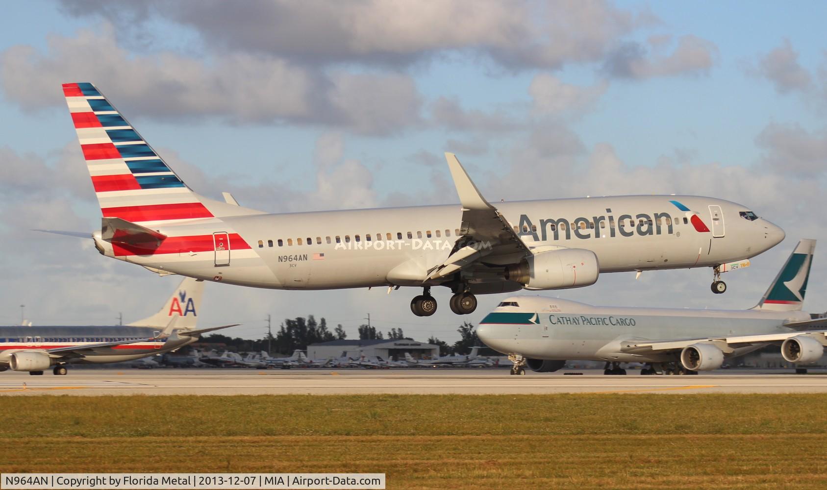 N964AN, 2001 Boeing 737-823 C/N 30093, American