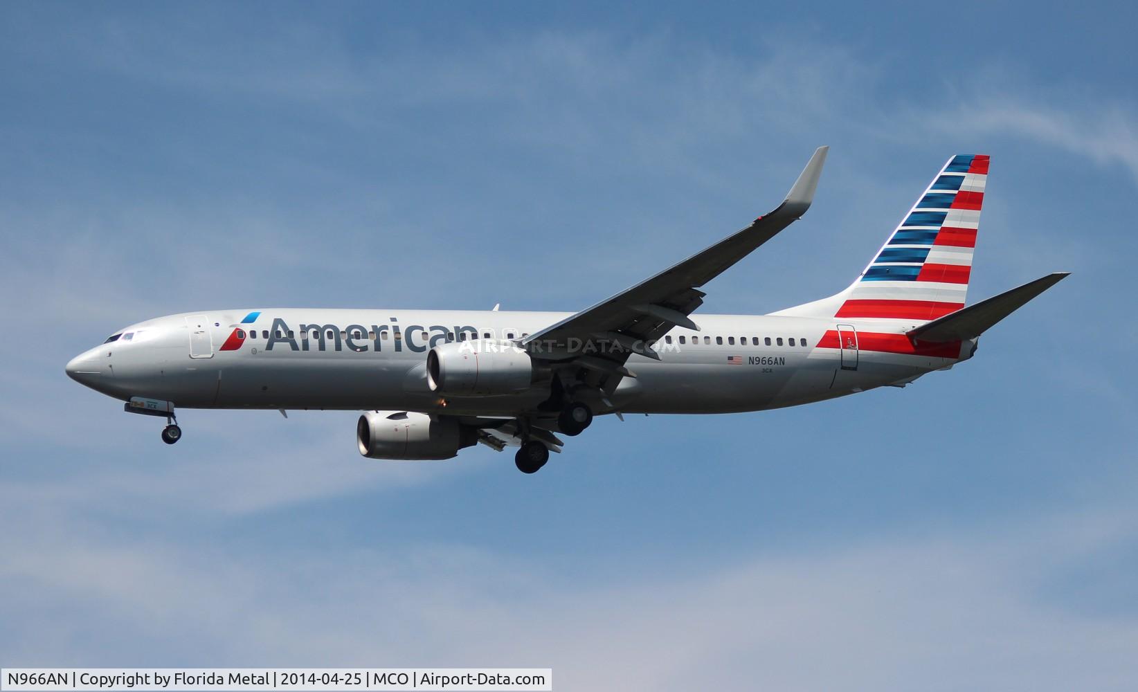 N966AN, 2001 Boeing 737-823 C/N 30094, American