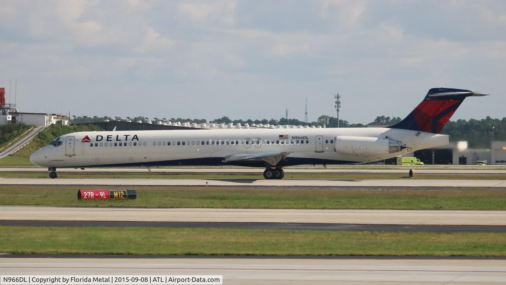 N966DL, 1990 McDonnell Douglas MD-88 C/N 53115, Delta
