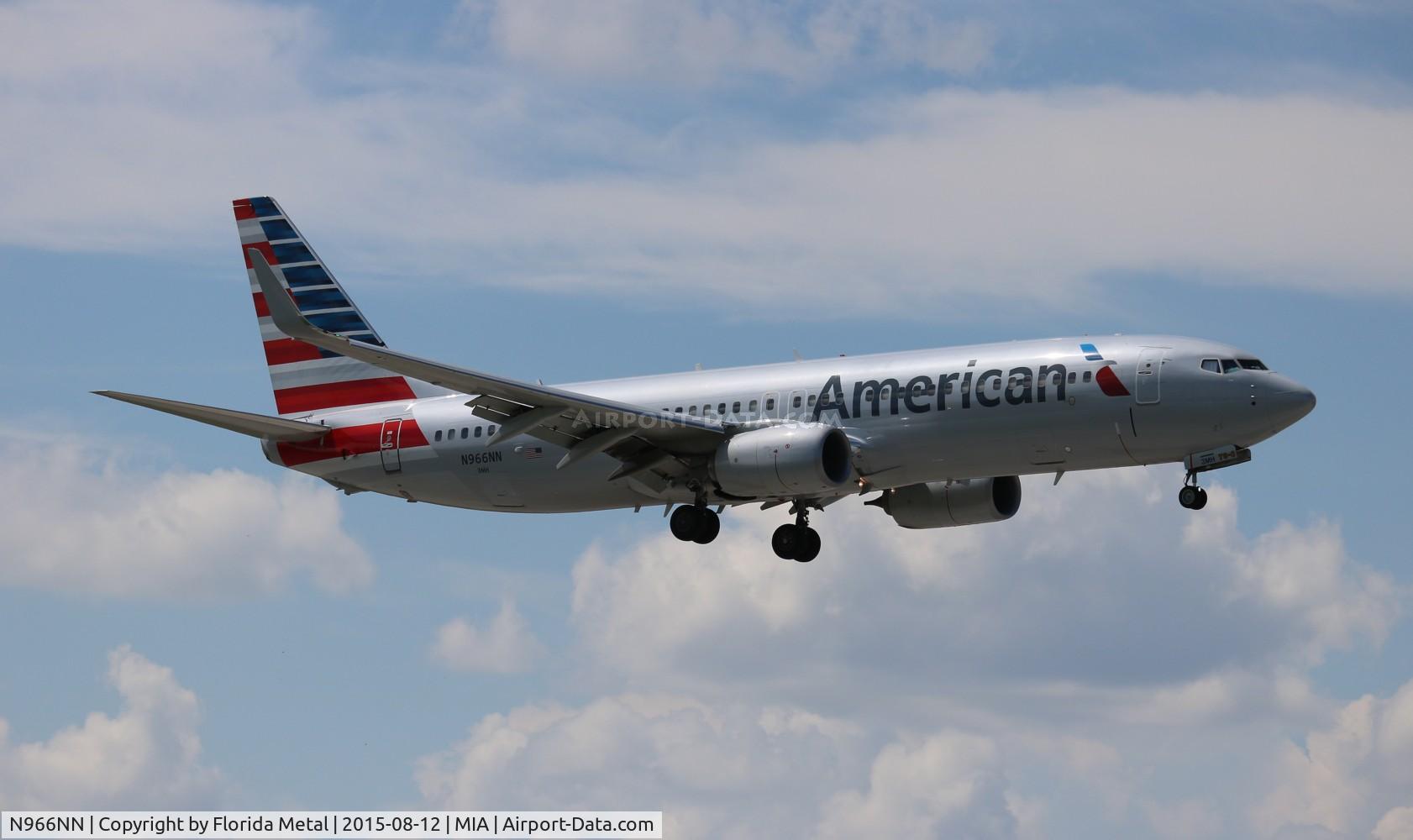 N966NN, 2015 Boeing 737-823 C/N 33240, American