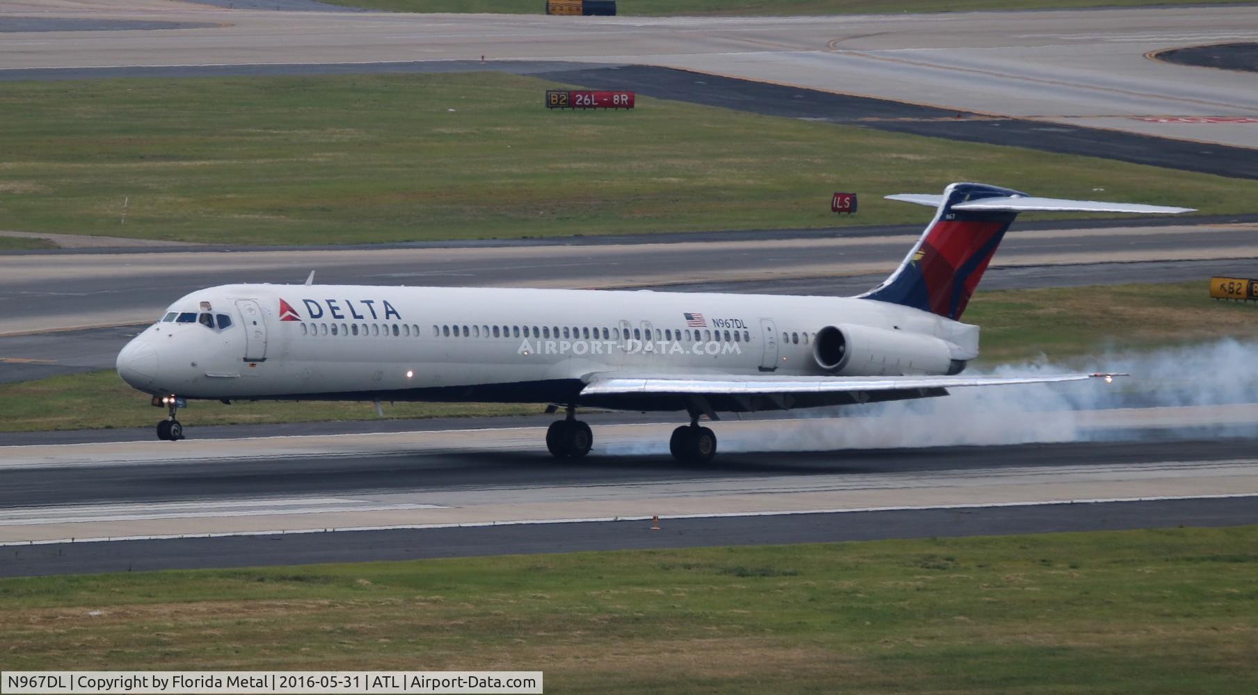N967DL, 1990 McDonnell Douglas MD-88 C/N 53116, Delta