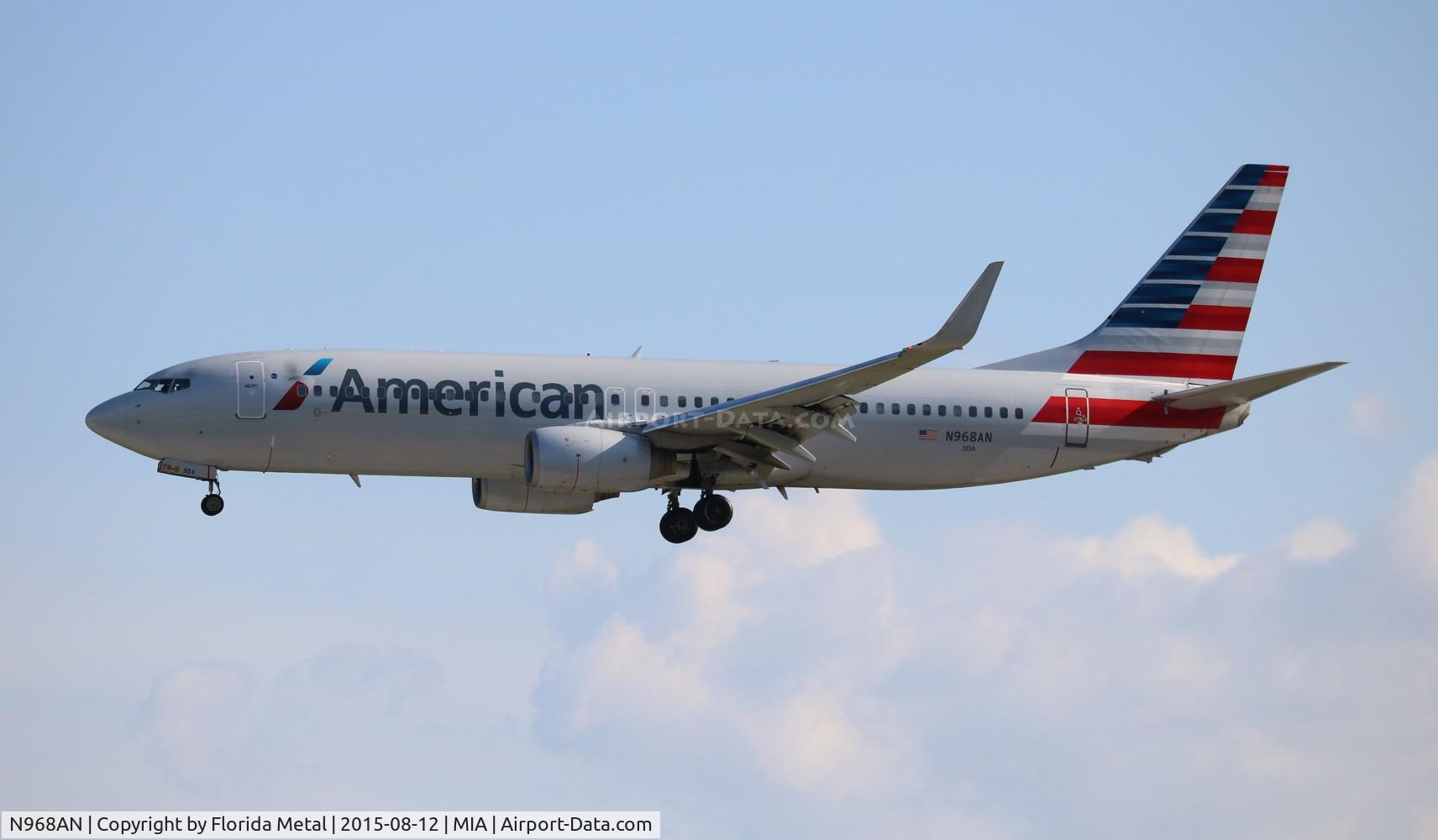 N968AN, 2001 Boeing 737-823 C/N 30095, American