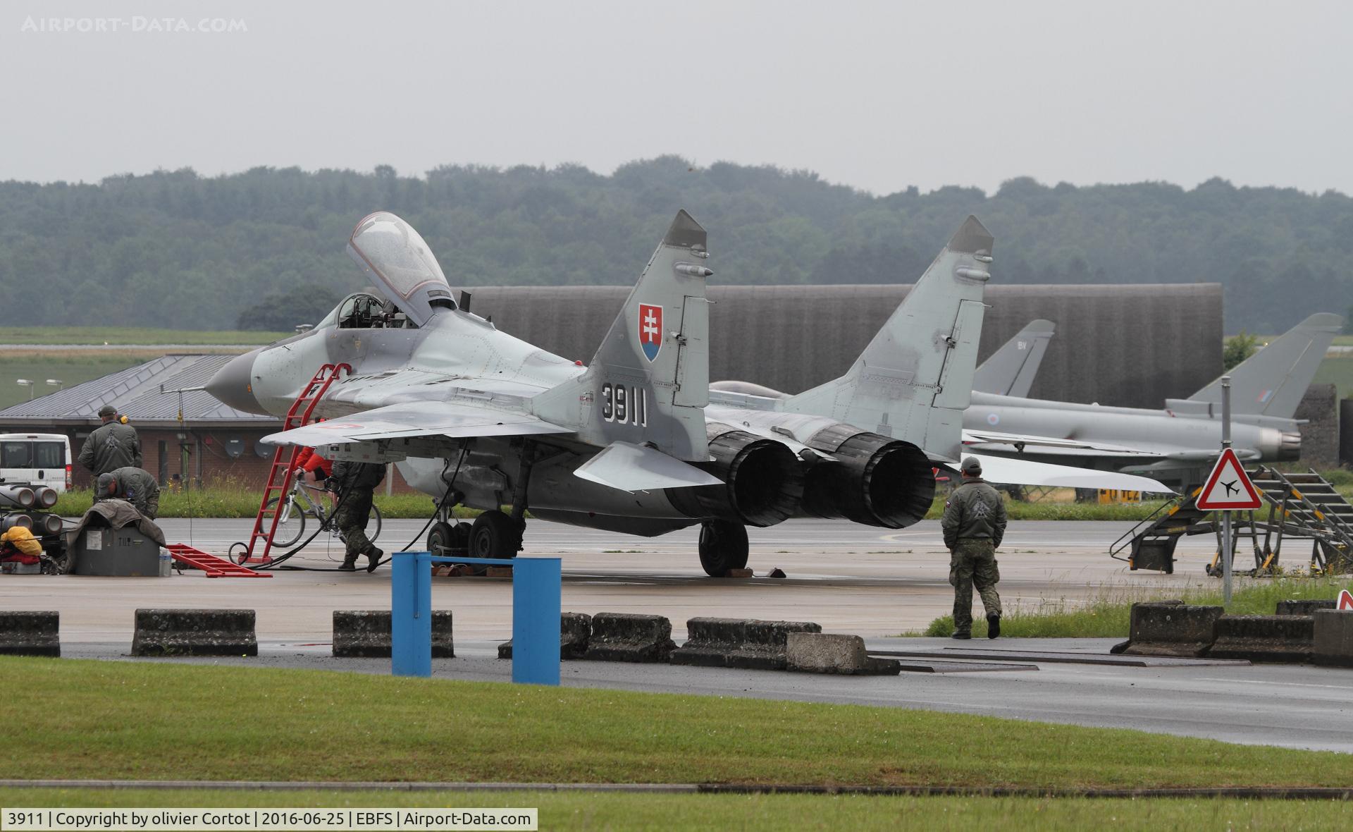 3911, Mikoyan-Gurevich MiG-29AS C/N 2960532039, ops zone, Florennes